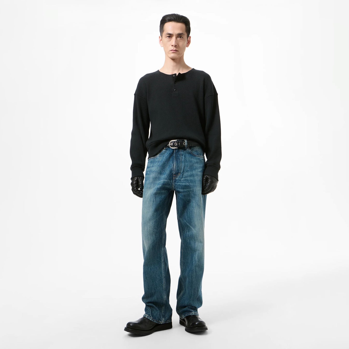 
                  
                    BALLON SWEATSHIRT
                  
                