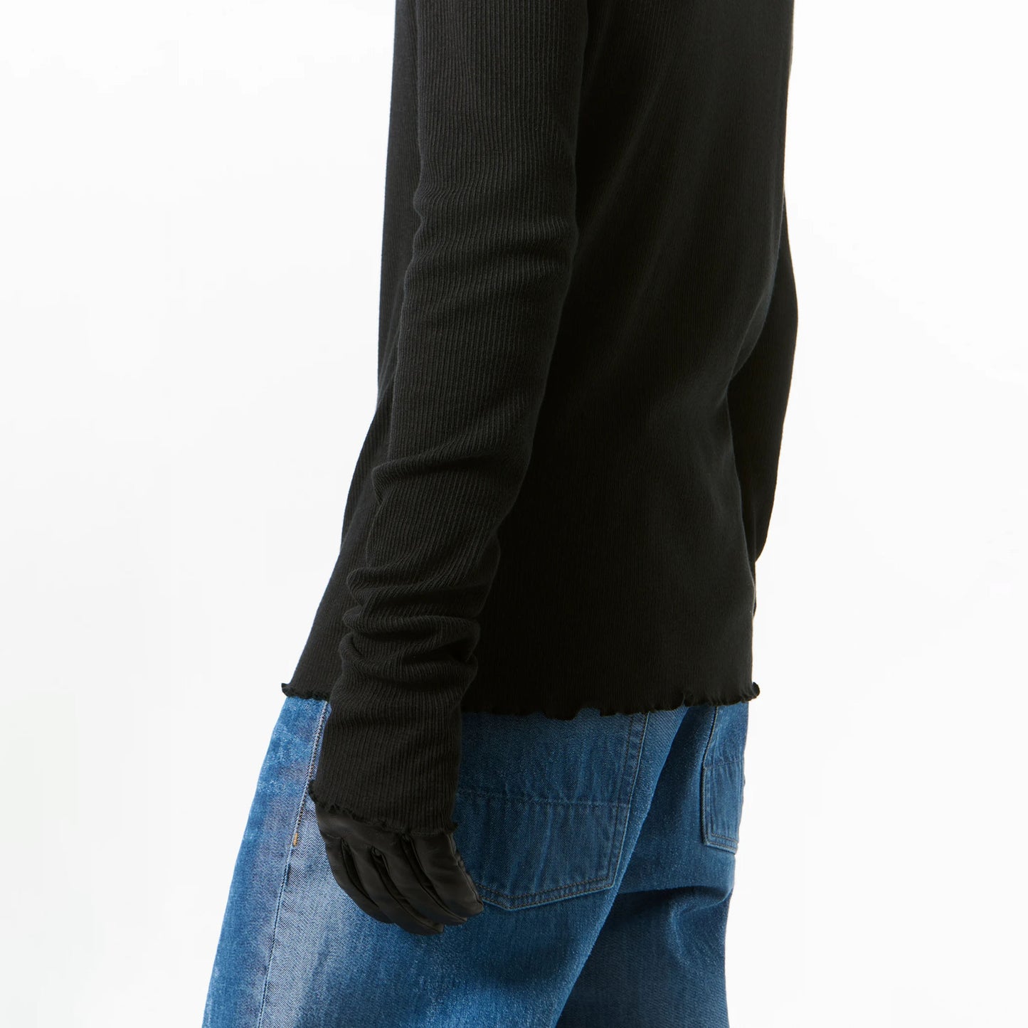
                  
                    ELONGATED LONGSLEEVE
                  
                