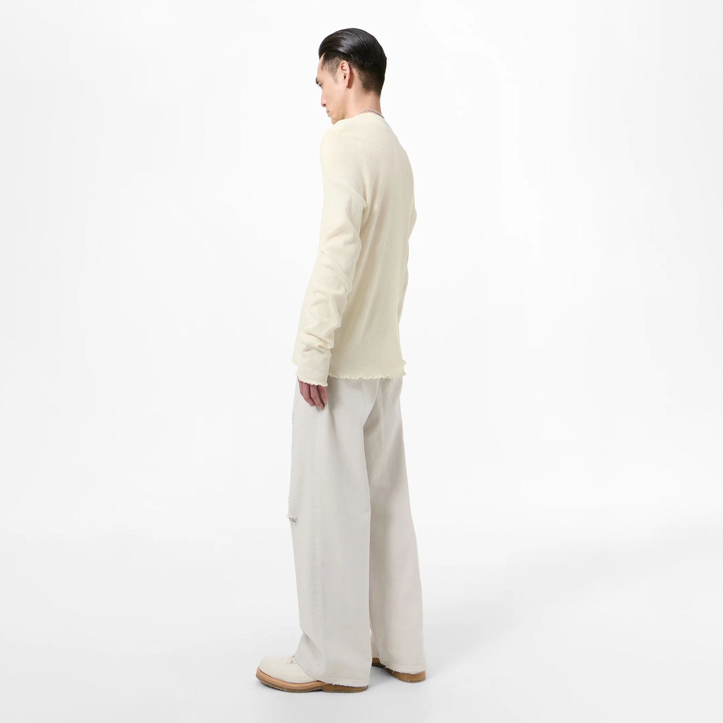 
                  
                    ELONGATED LONGSLEEVE
                  
                
