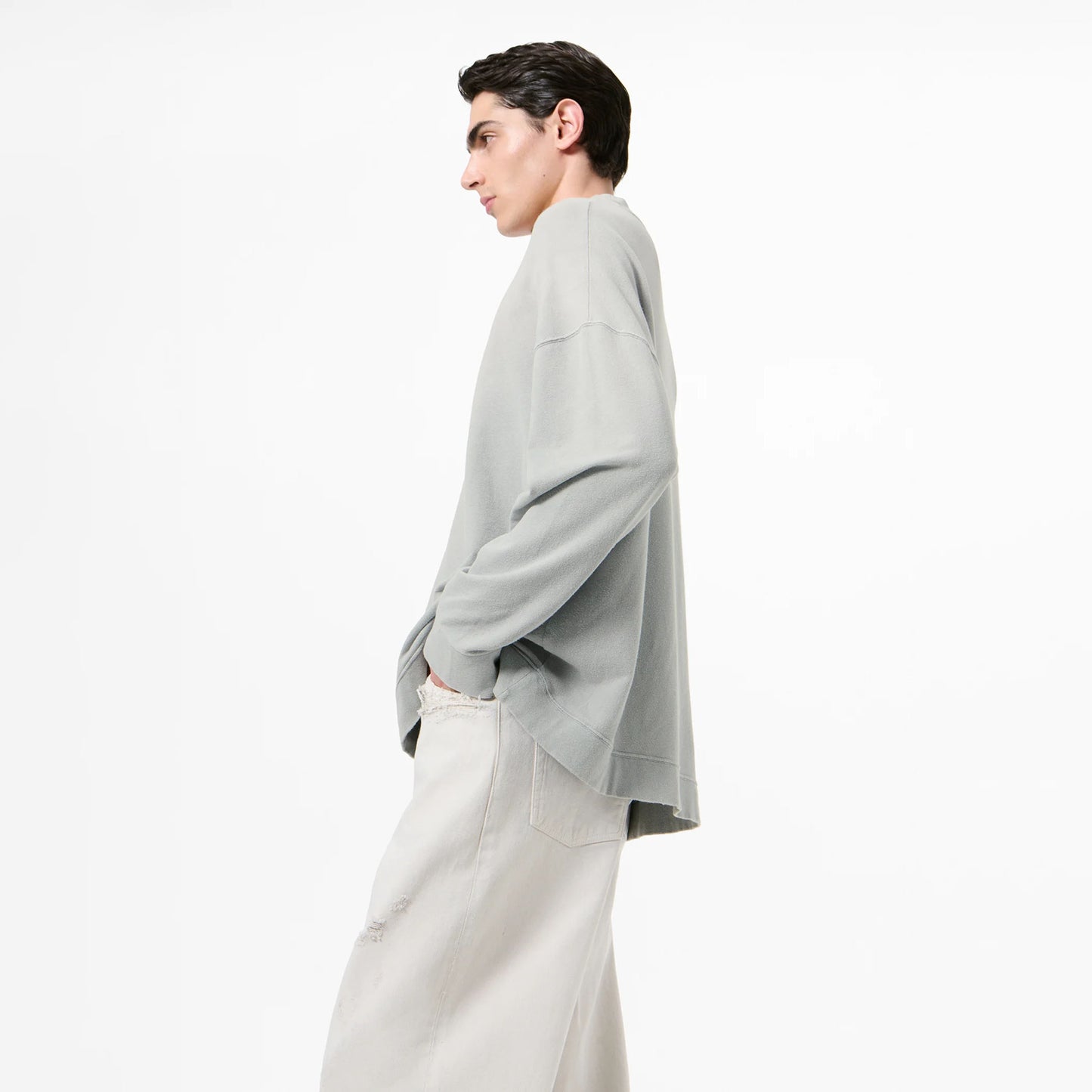 
                  
                    SLACK SWEATSHIRT
                  
                