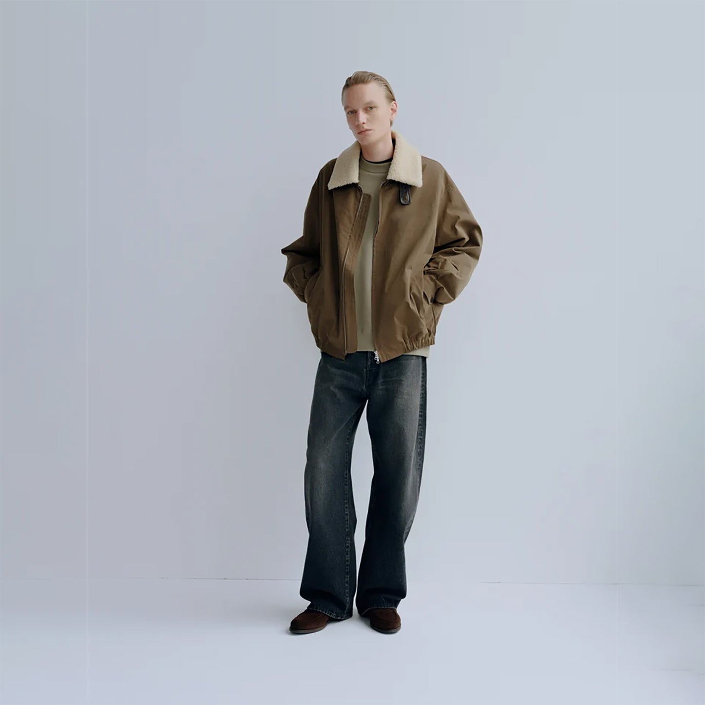 
                  
                    DETATCHABLE COLLAR RESIN-FINISH COTTON JACKET
                  
                