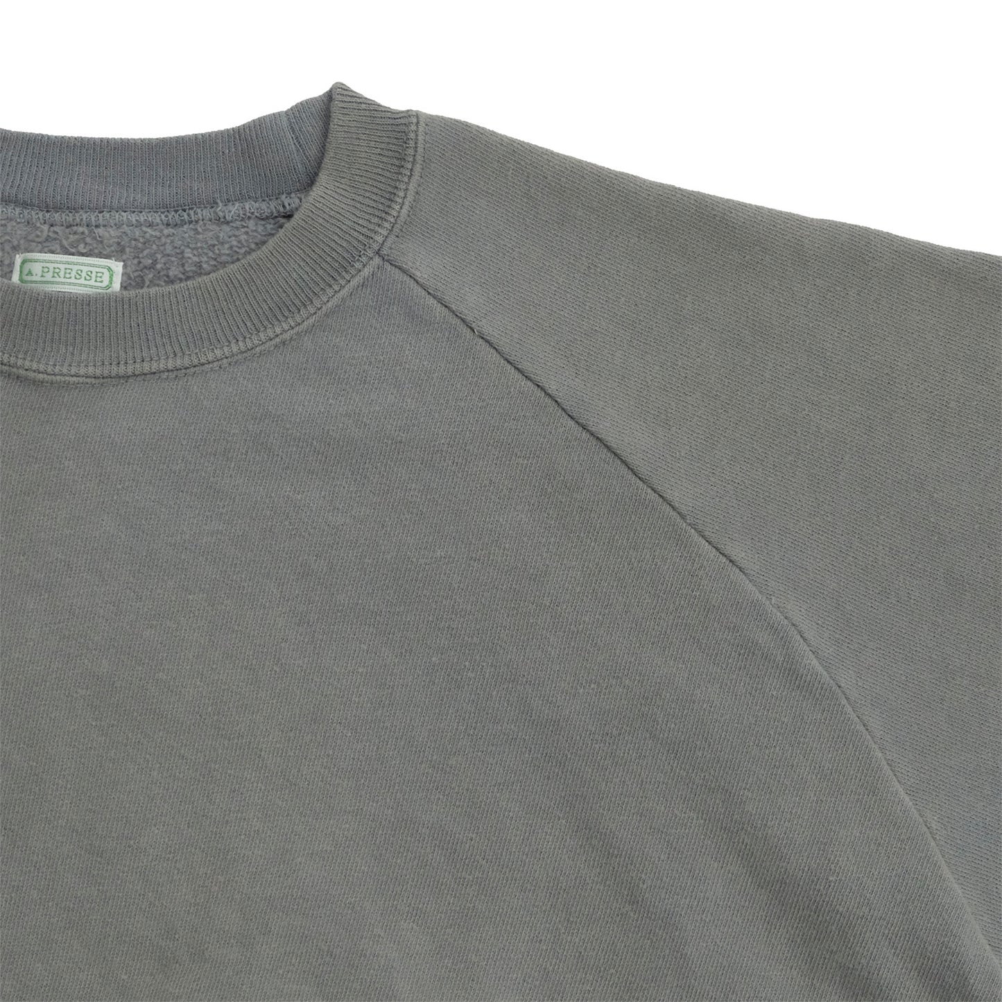 
                  
                    VINTAGE LIGHT WEIGHT S/S SWEATSHIRT
                  
                
