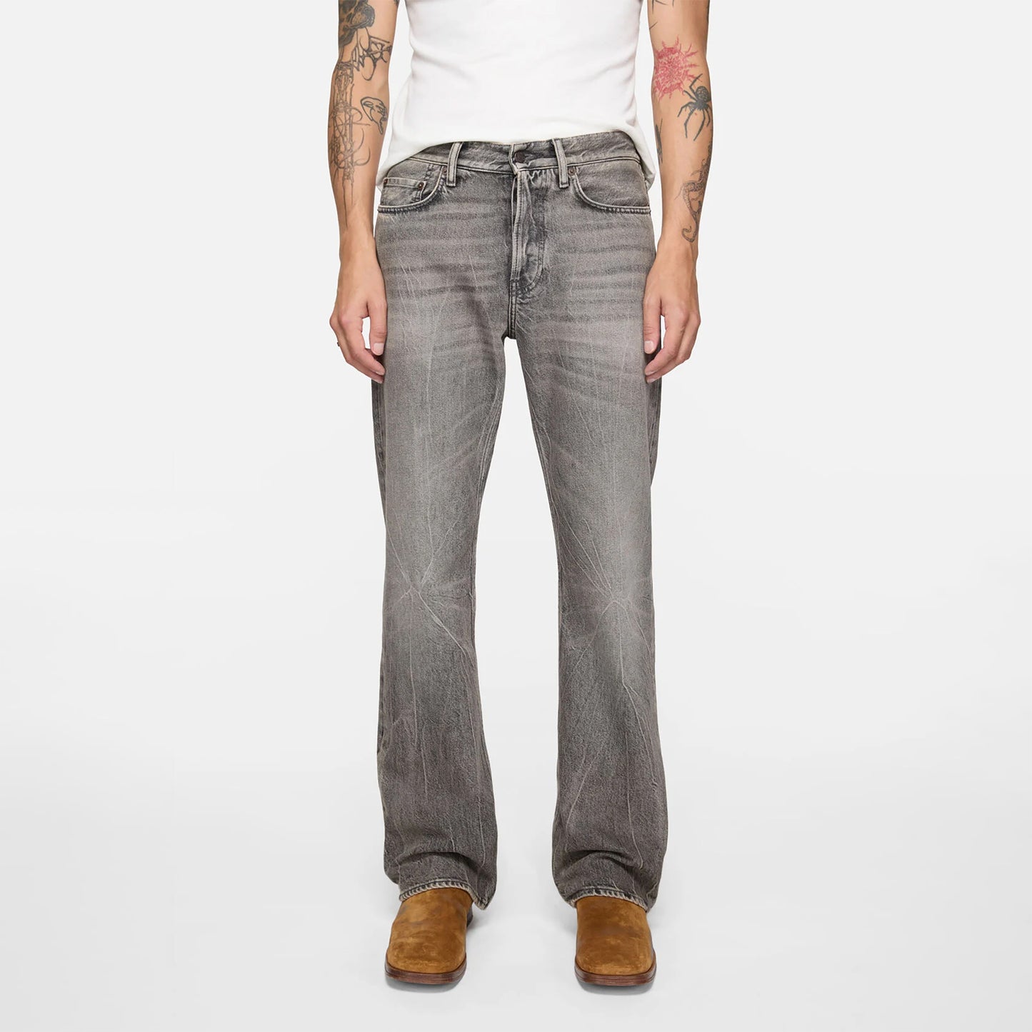 
                  
                    REGULAR FIT JEANS - 2010M
                  
                
