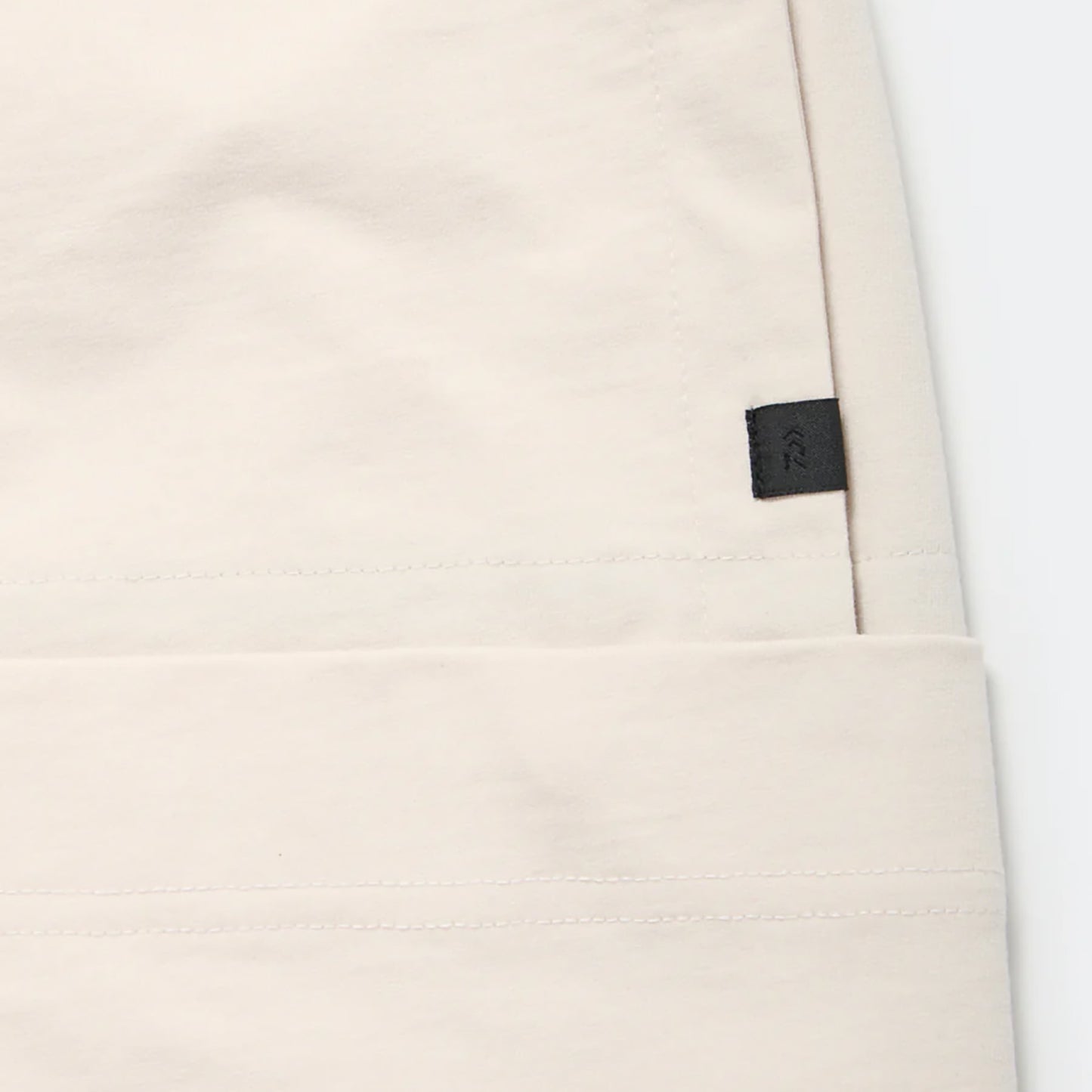 
                  
                    TECH SIDE POCKET SHORTS BREWED PROTEIN
                  
                