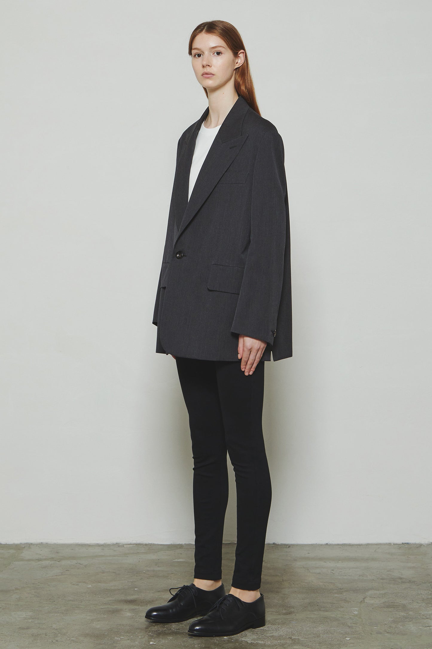 
                  
                    THE RECLASSIC PEAKED JACKET W
                  
                