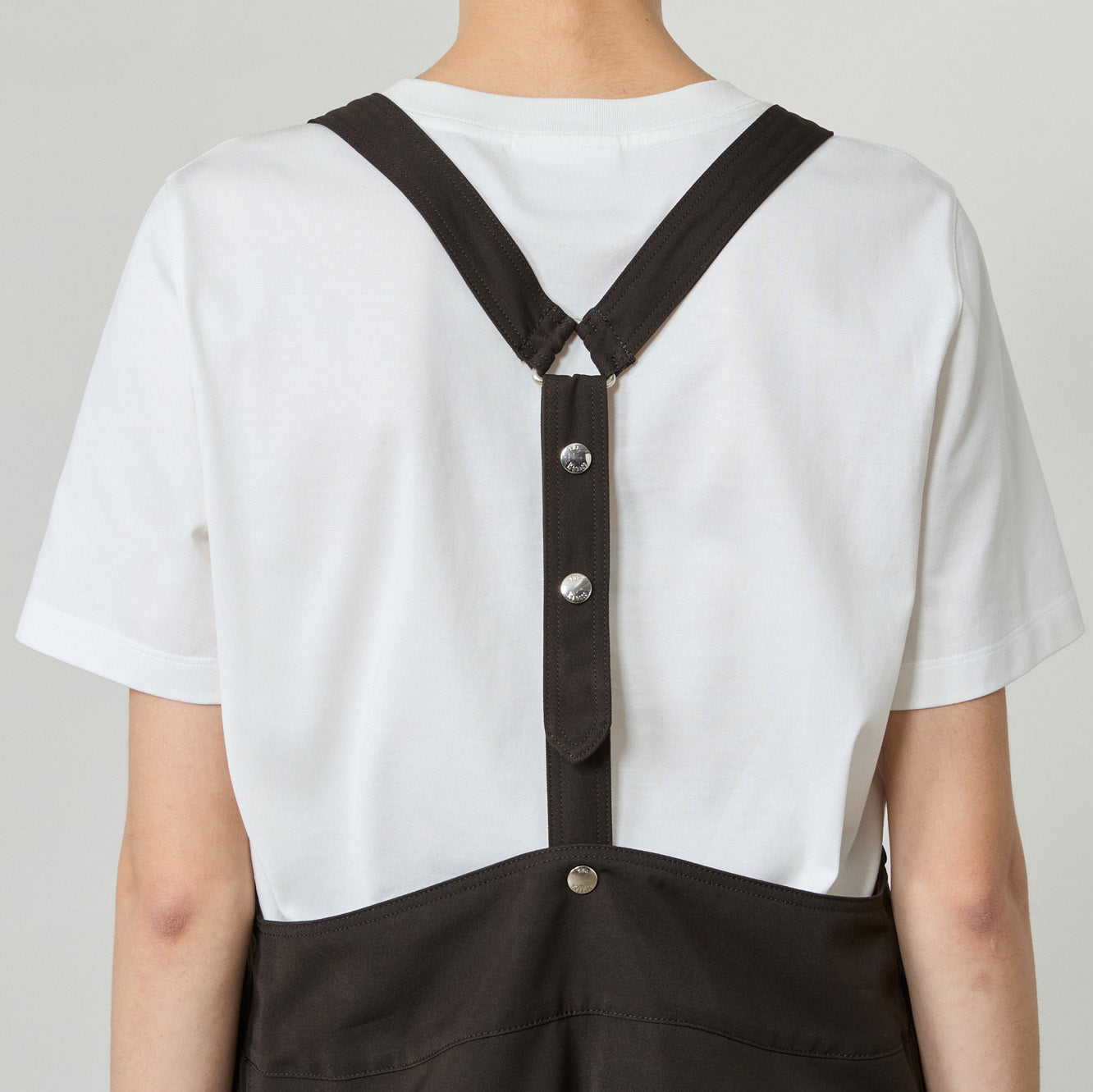
                  
                    THE APRON DRESS-BLACK-
                  
                