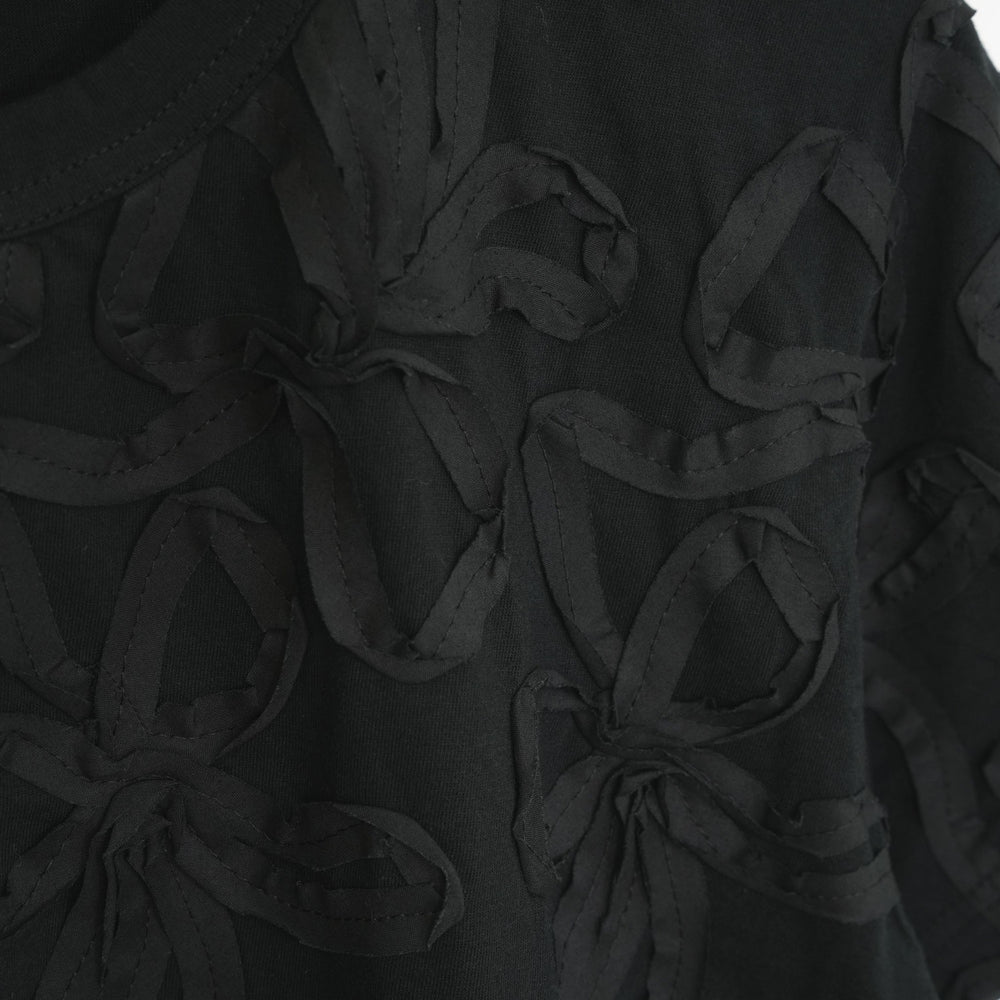 
                  
                    リボン刺繍Tシャツ -BLACK-
                  
                