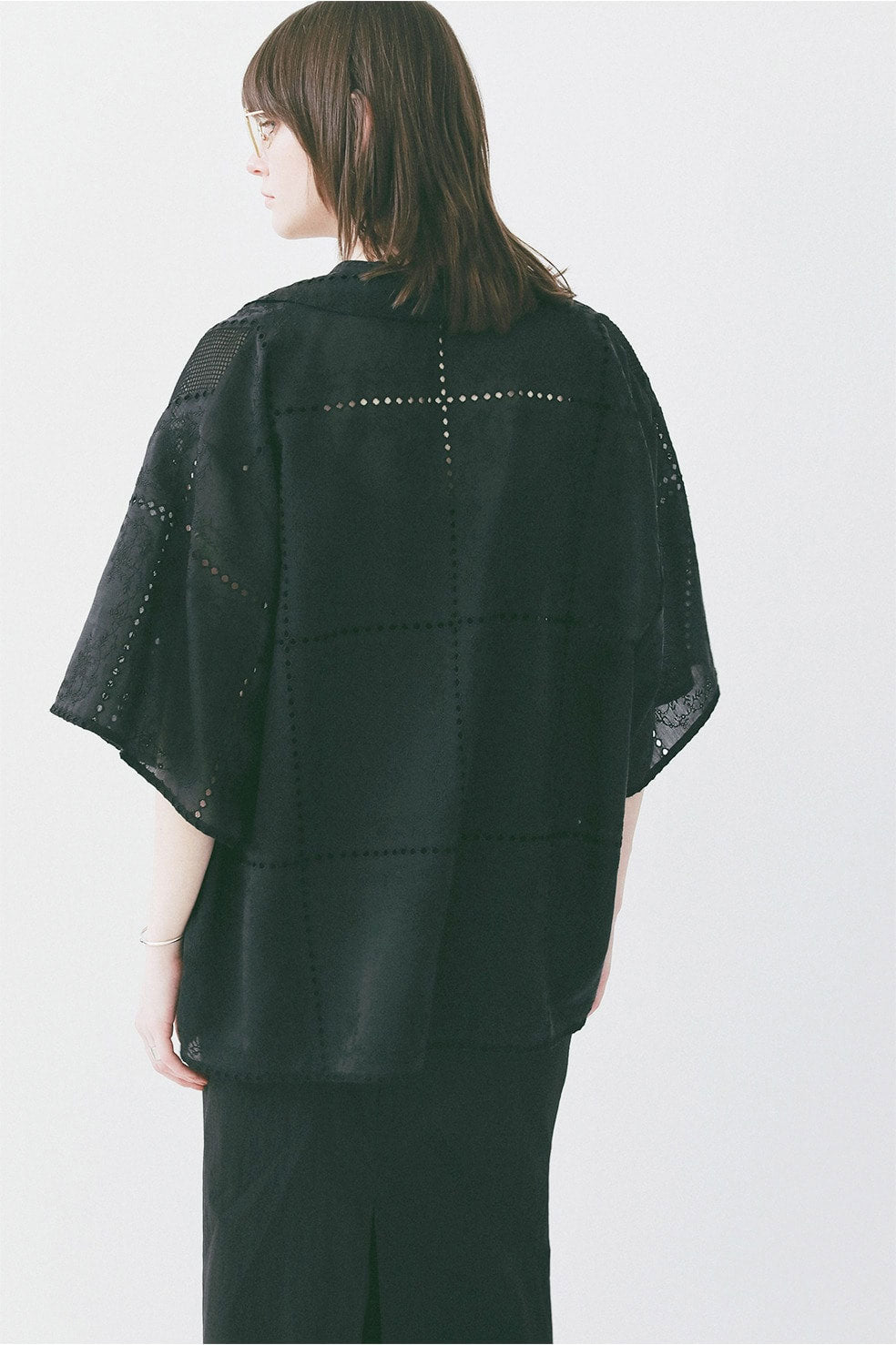 
                  
                    EMBROIDERY LACE BOX SHIRTS
                  
                