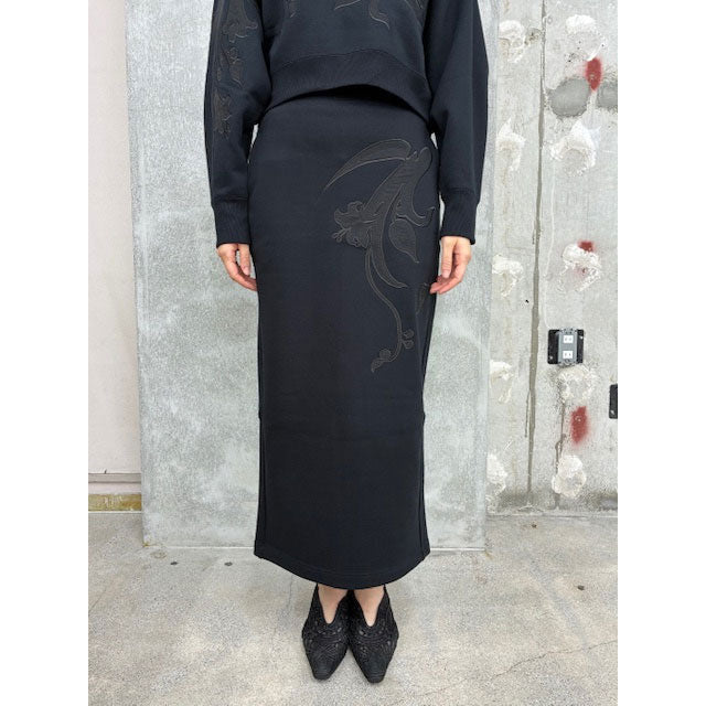 
                  
                    Floral Embroidery Sweat Skirt -ECRU-
                  
                