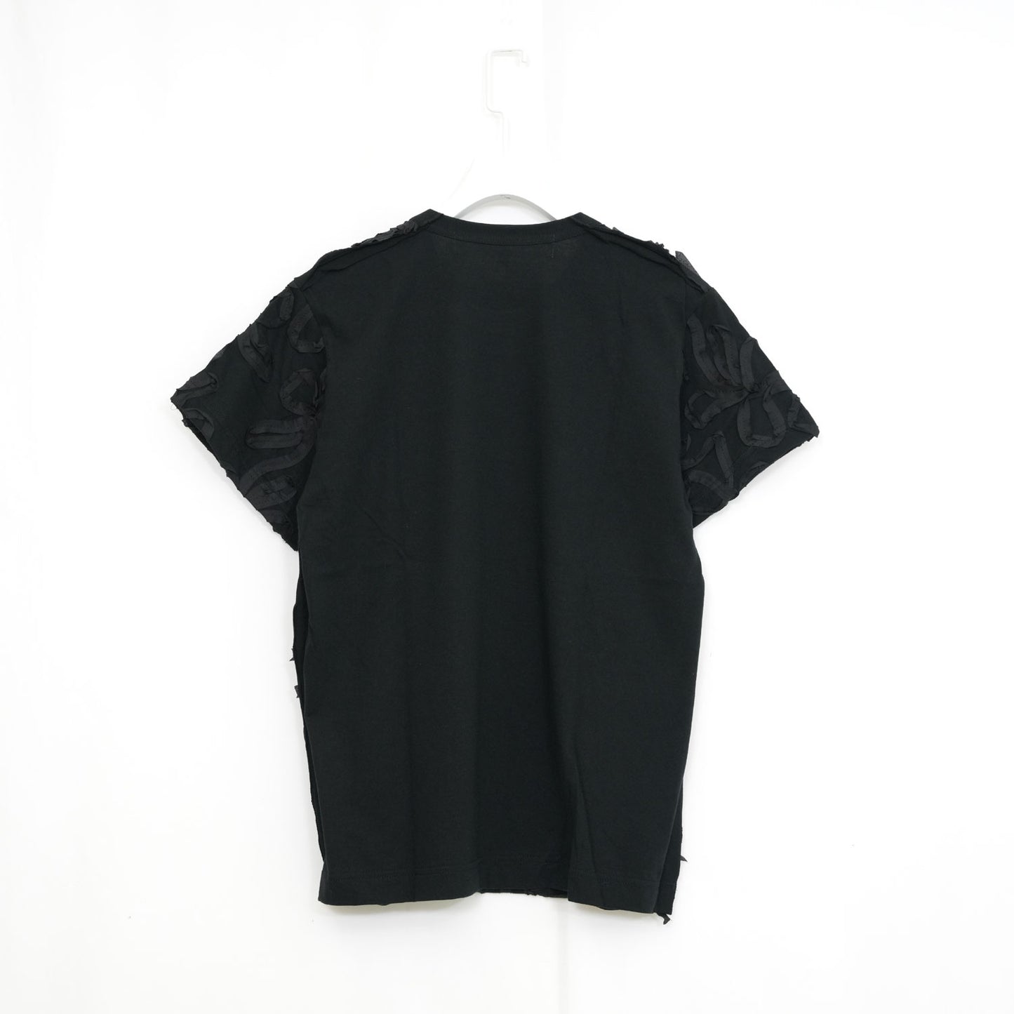
                  
                    リボン刺繍Tシャツ -BLACK-
                  
                