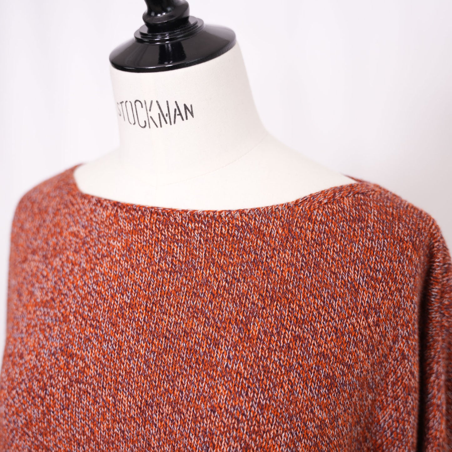 
                  
                    SEIRA PULLOVER
                  
                