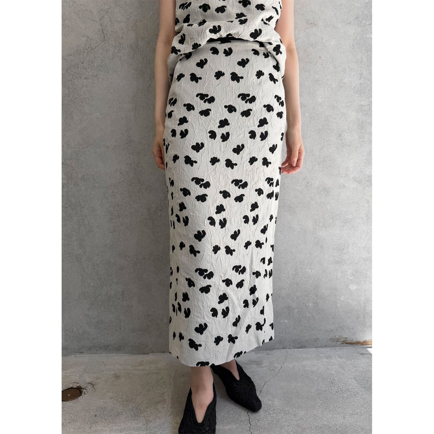 
                  
                    Double Layered Floral Jacquard Skirt
                  
                