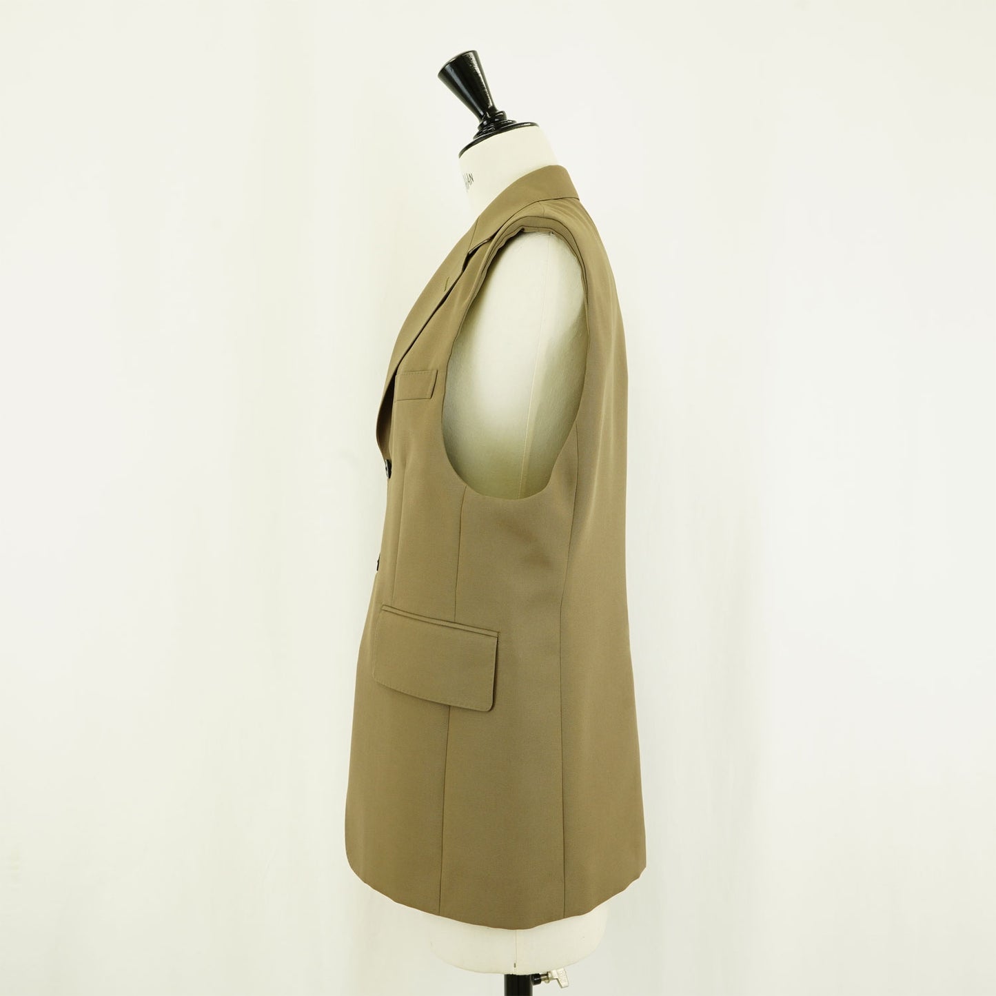 
                  
                    DOESKIN SLEEVELESS BLAZER
                  
                