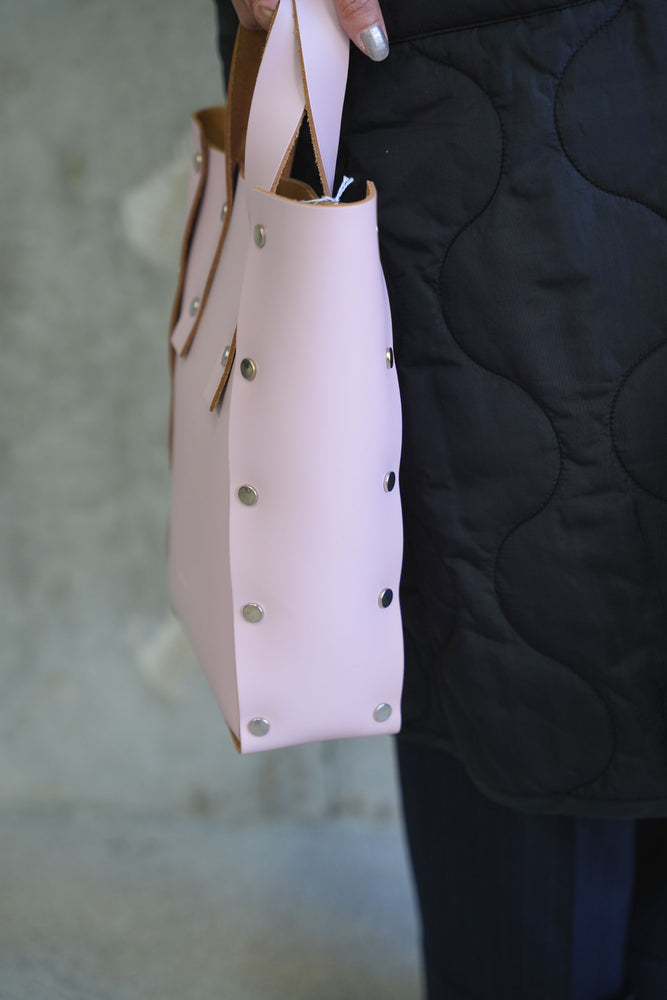 
                  
                    assemble hand bag tall S -PINK-
                  
                