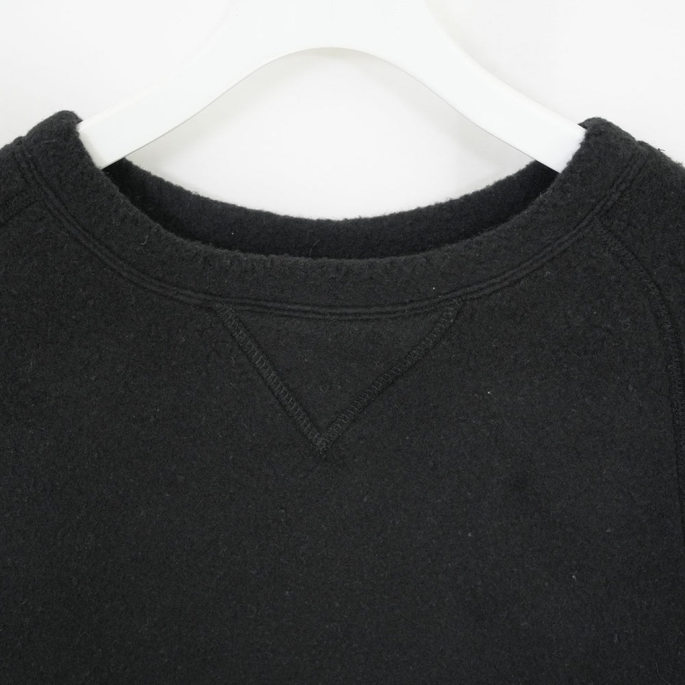 
                  
                    SLIT SLEEVE SWEAT -BLACK-
                  
                