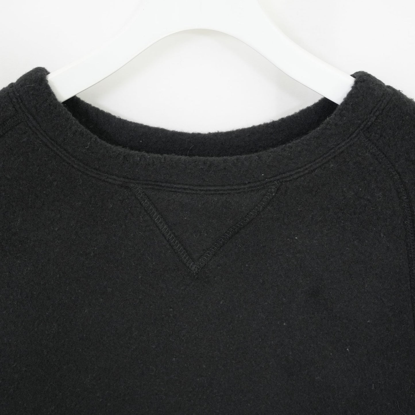 
                  
                    SLIT SLEEVE SWEAT -BLACK-
                  
                