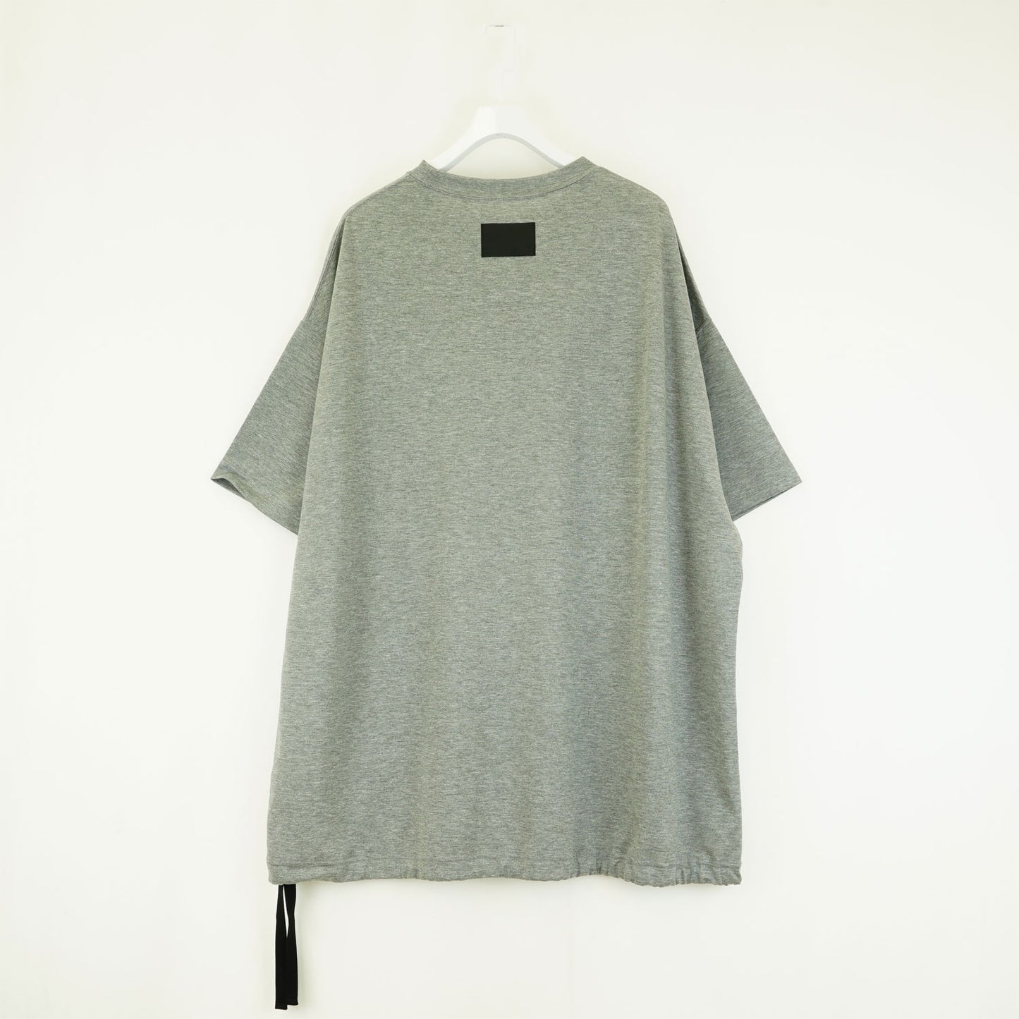 
                  
                    BOWIE T SHIRT -LT.GREY-
                  
                