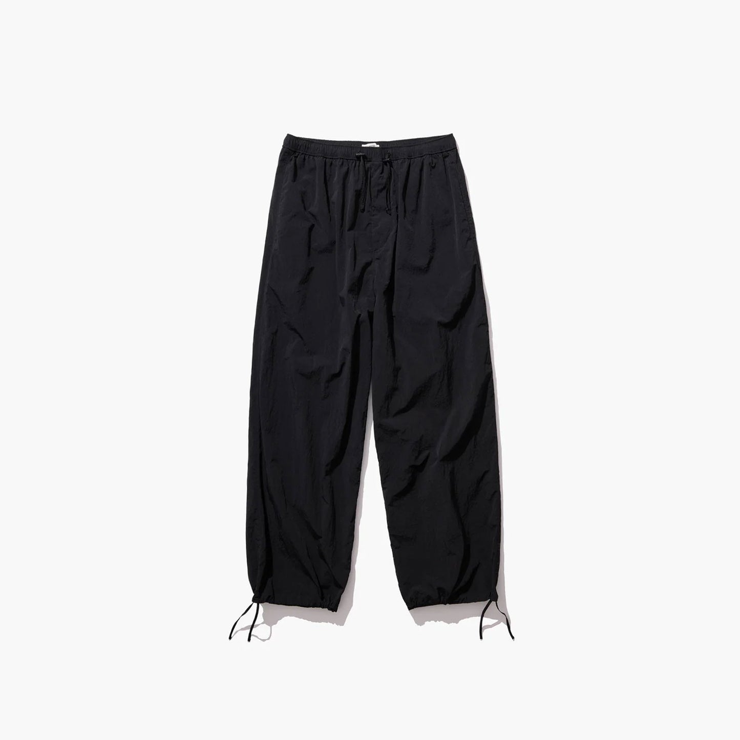
                  
                    HAND DYED NYLON UTILITY PANTS -GRAY-
                  
                