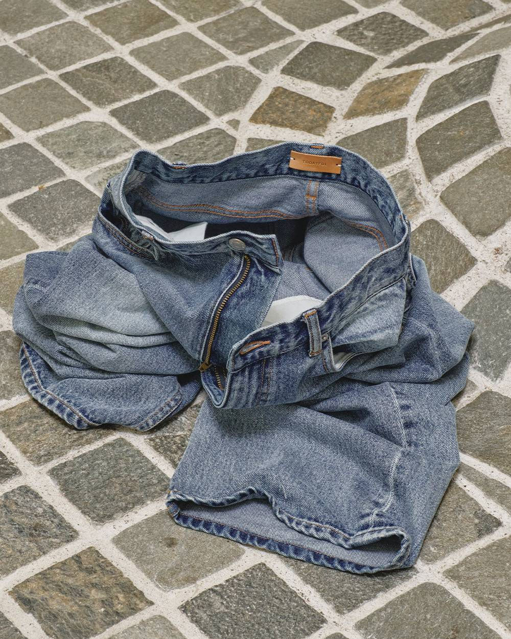 
                  
                    Cary's Denim -SAX-
                  
                