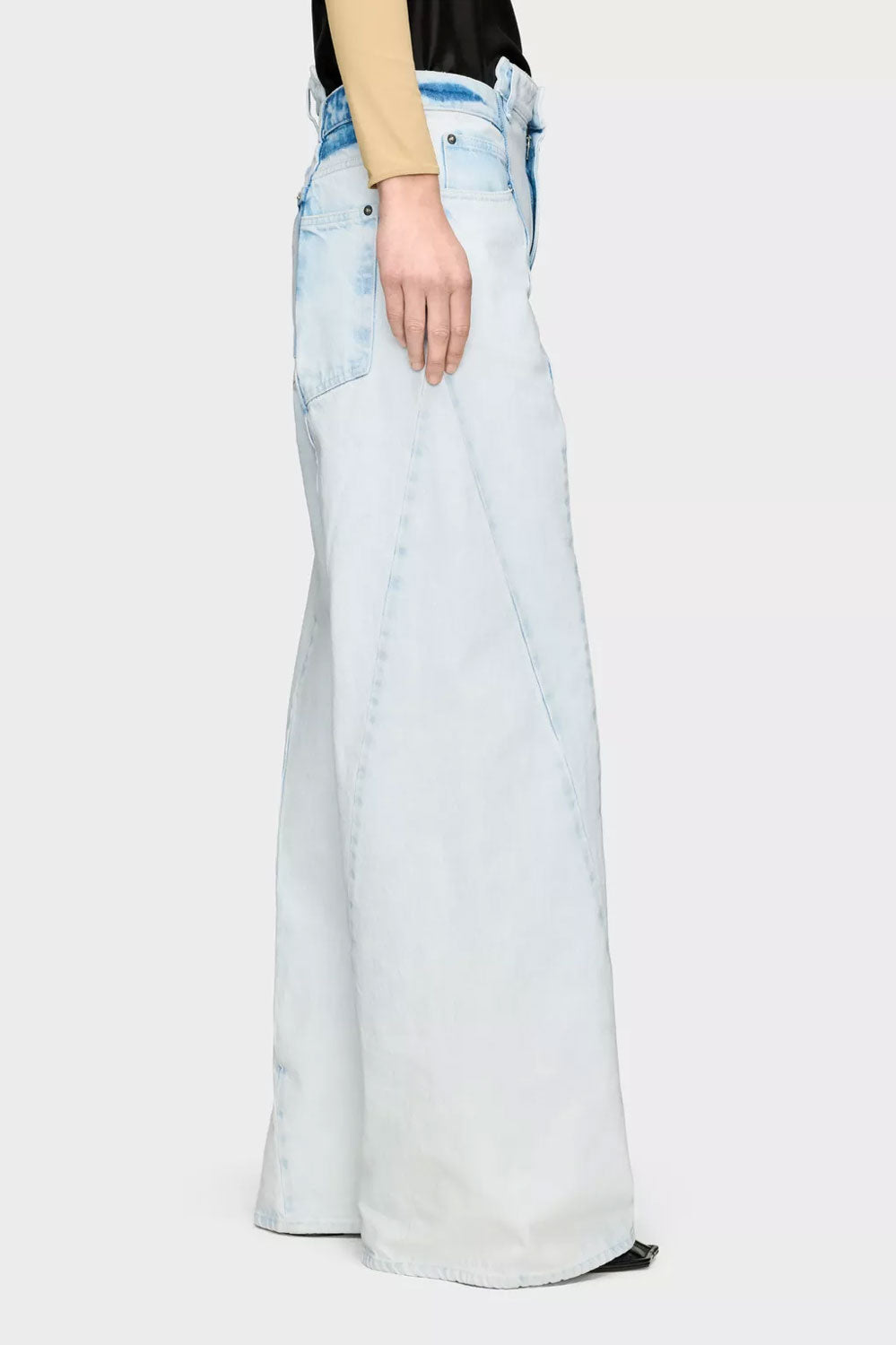 
                  
                    Super Bleach Wash "Splist" Denim Pants
                  
                