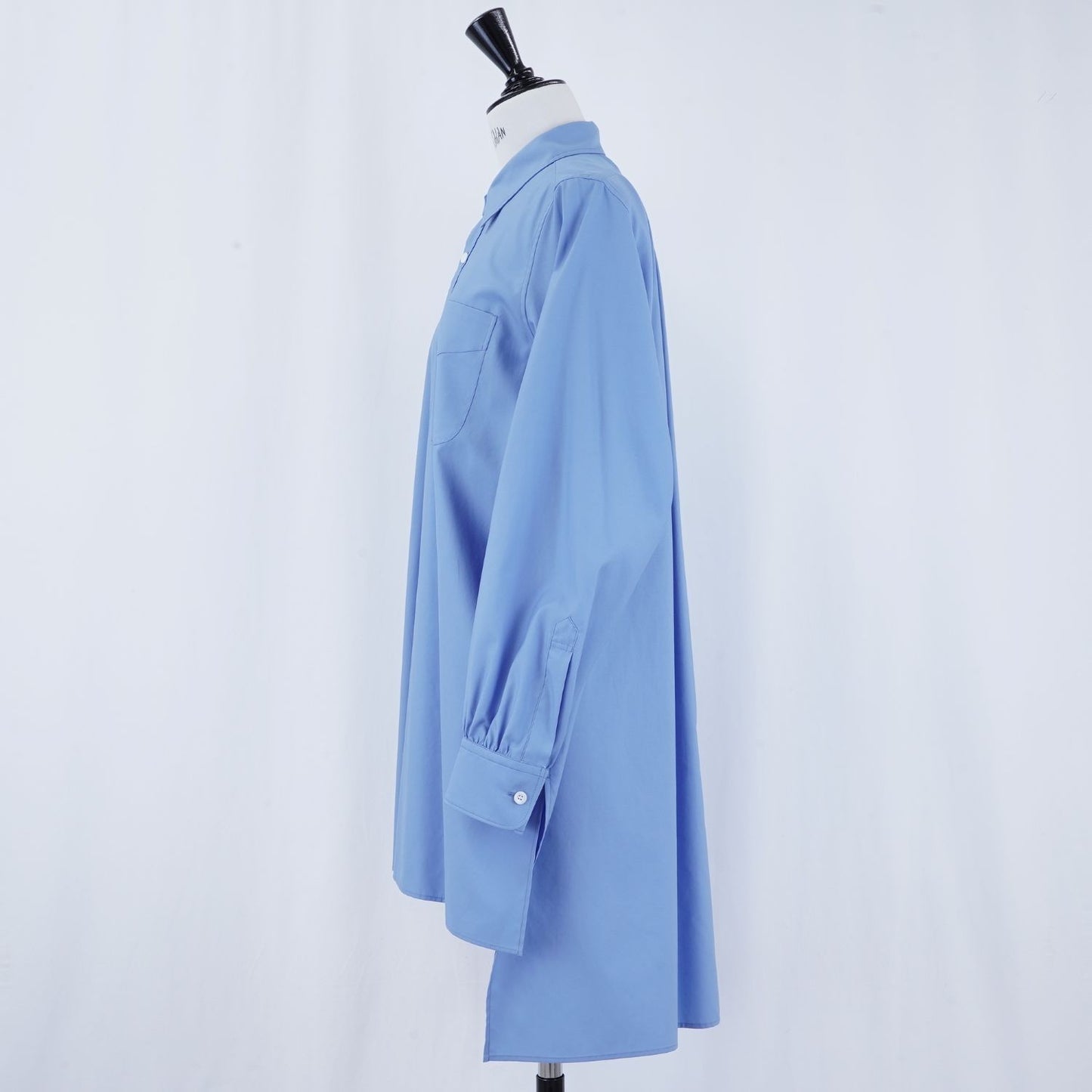 
                  
                    BROAD LONG SHIRT
                  
                