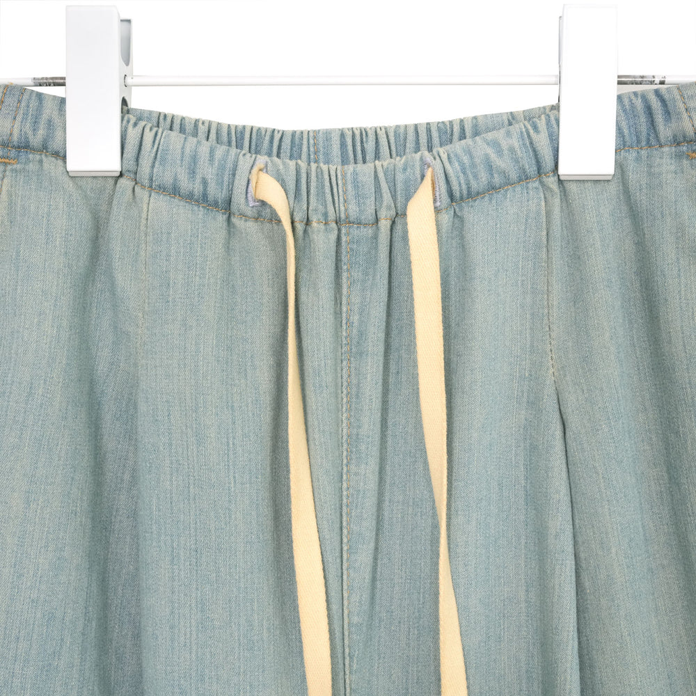
                  
                    The Chalcedony Jean-Solid 7year-
                  
                