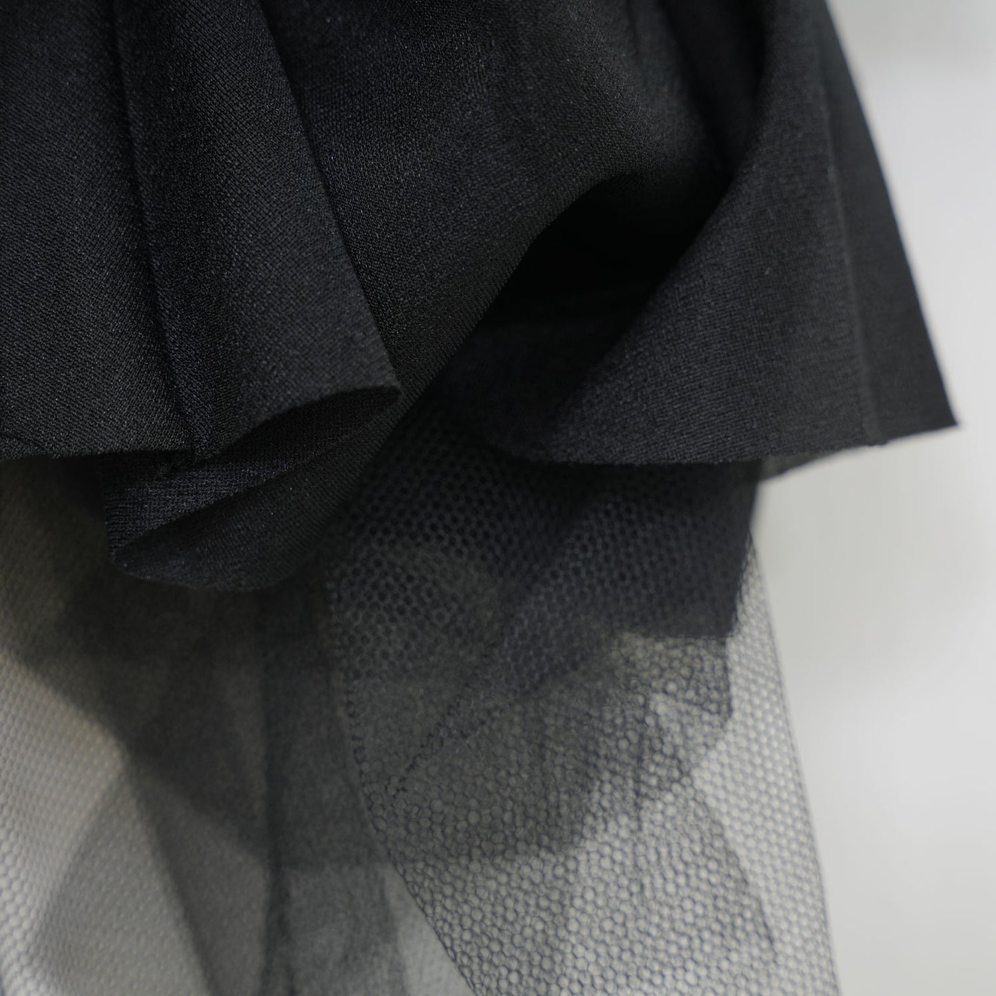 
                  
                    シアーチュールTOPS-BLACK-
                  
                