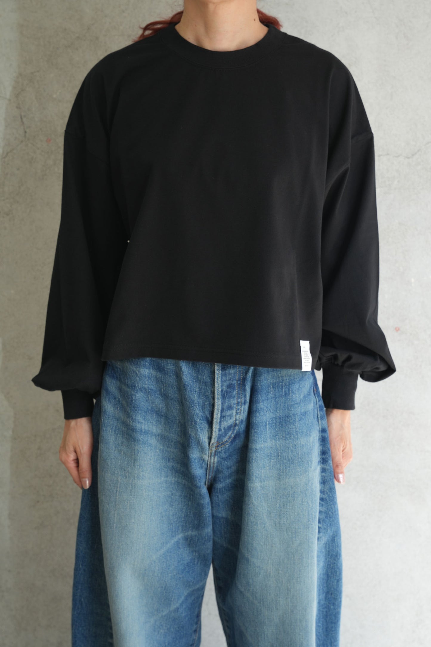 
                  
                    CROPPED LONG-SLV TEE/BIG FIT(6.5OZ)-BLACK-
                  
                