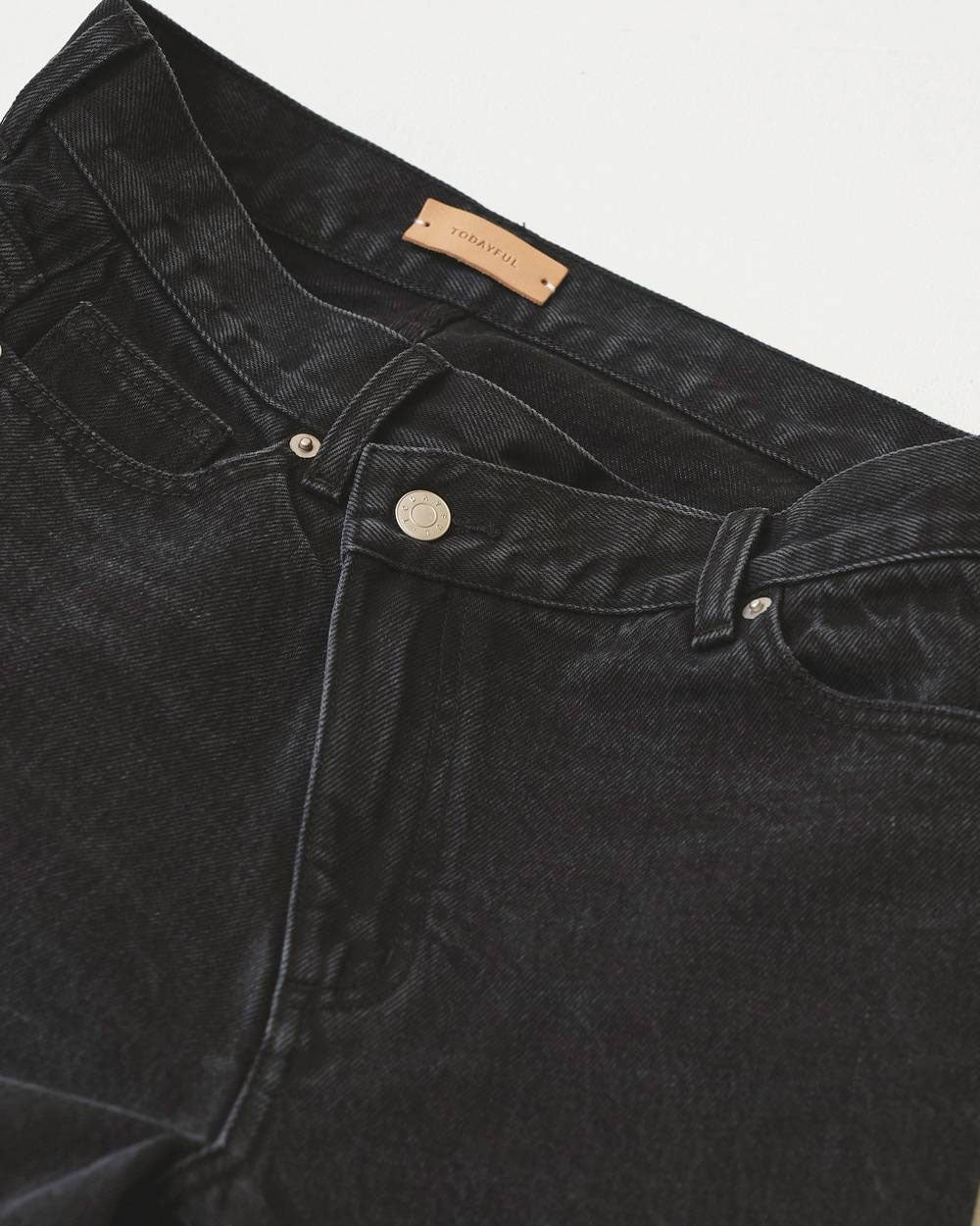 
                  
                    Henry's Denim
                  
                