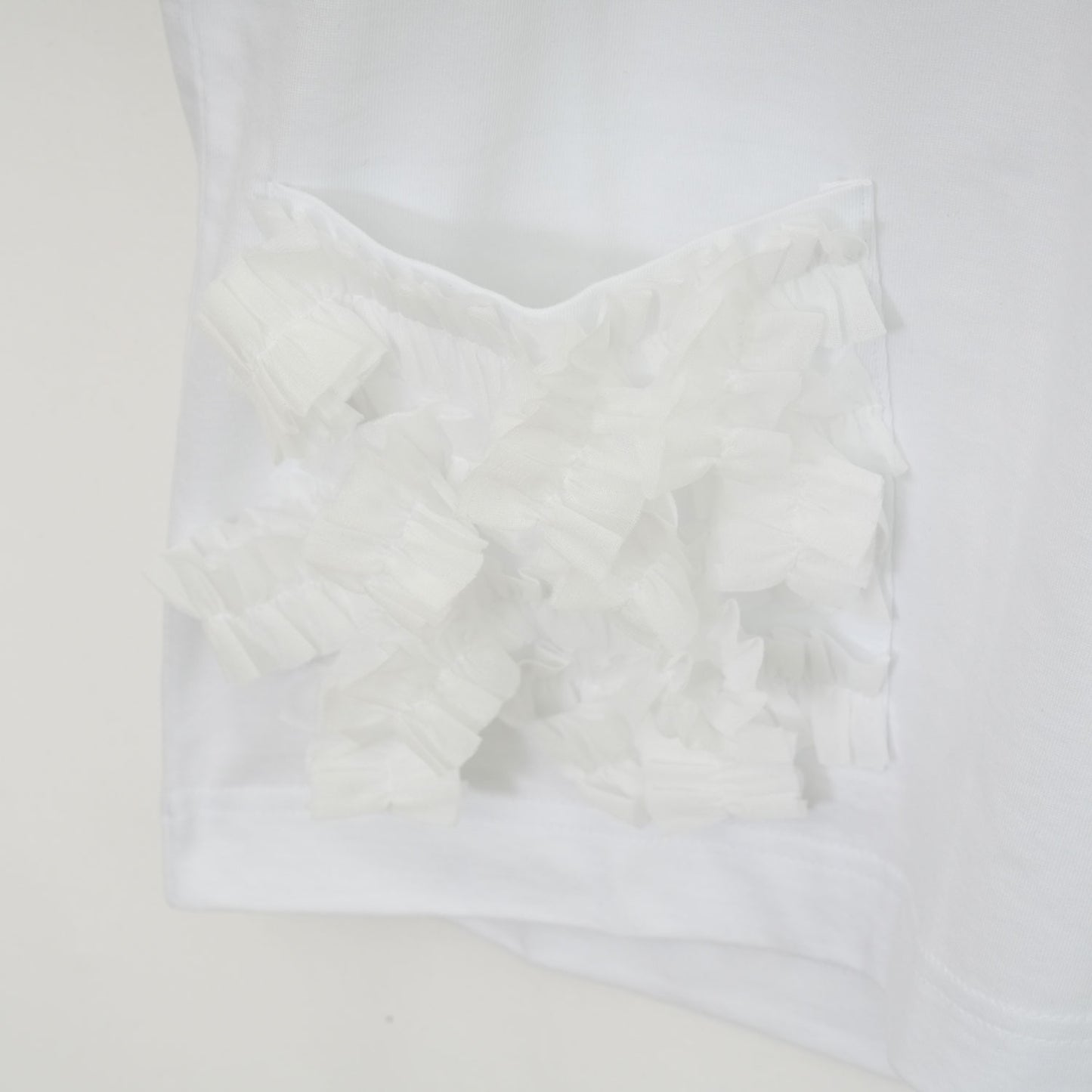 
                  
                    ポケットデザインTシャツ-WHITE-
                  
                