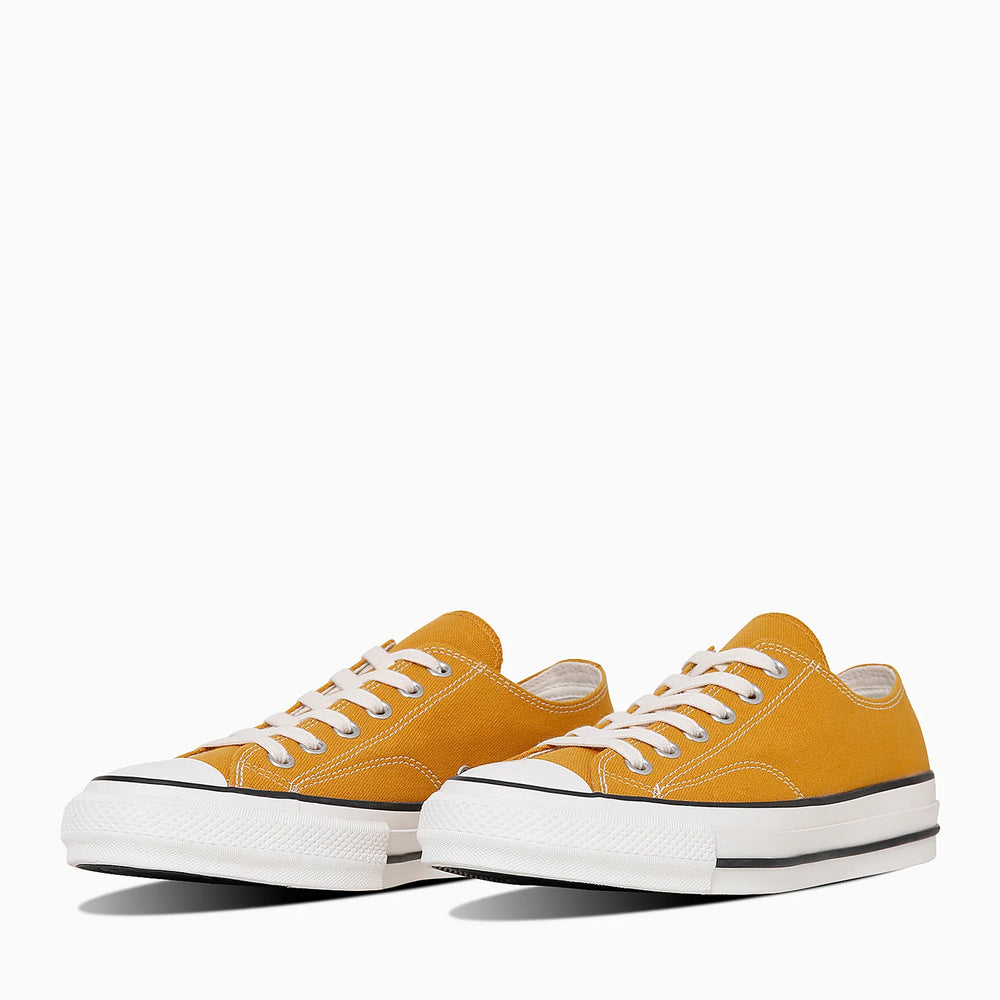 
                  
                    CHUCK TAYLOR CANVAS OX
                  
                