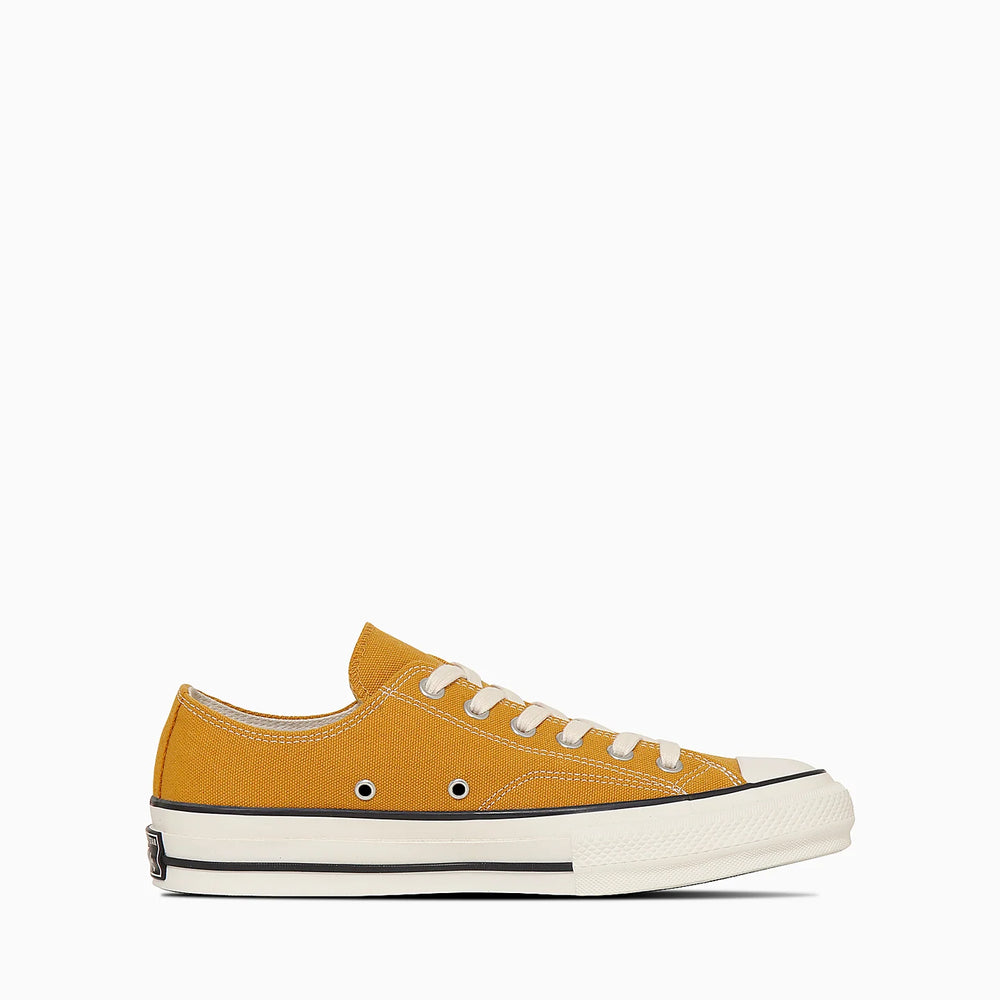 
                  
                    CHUCK TAYLOR CANVAS OX
                  
                