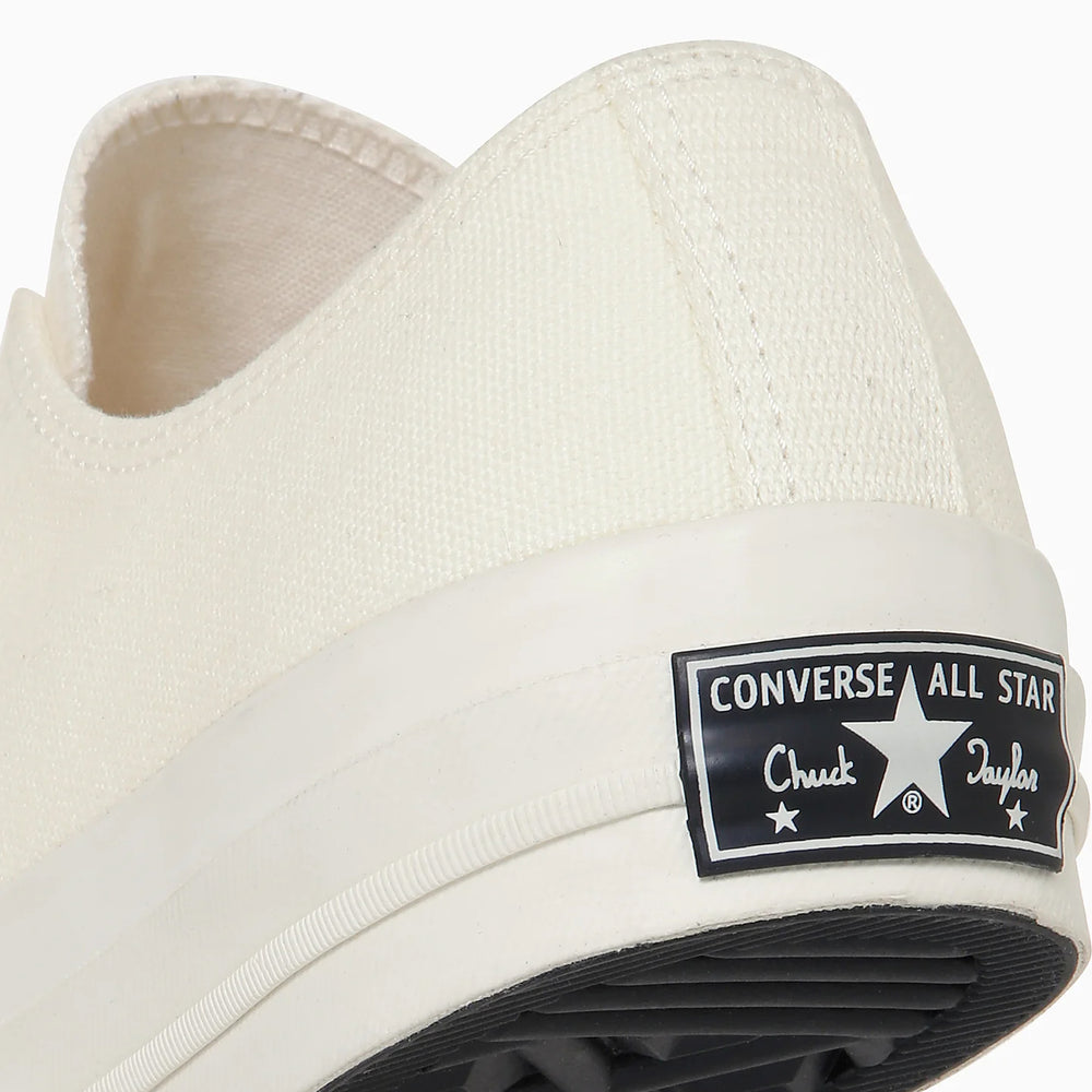 
                  
                    CHUCK TAYLOR CANVAS OX
                  
                