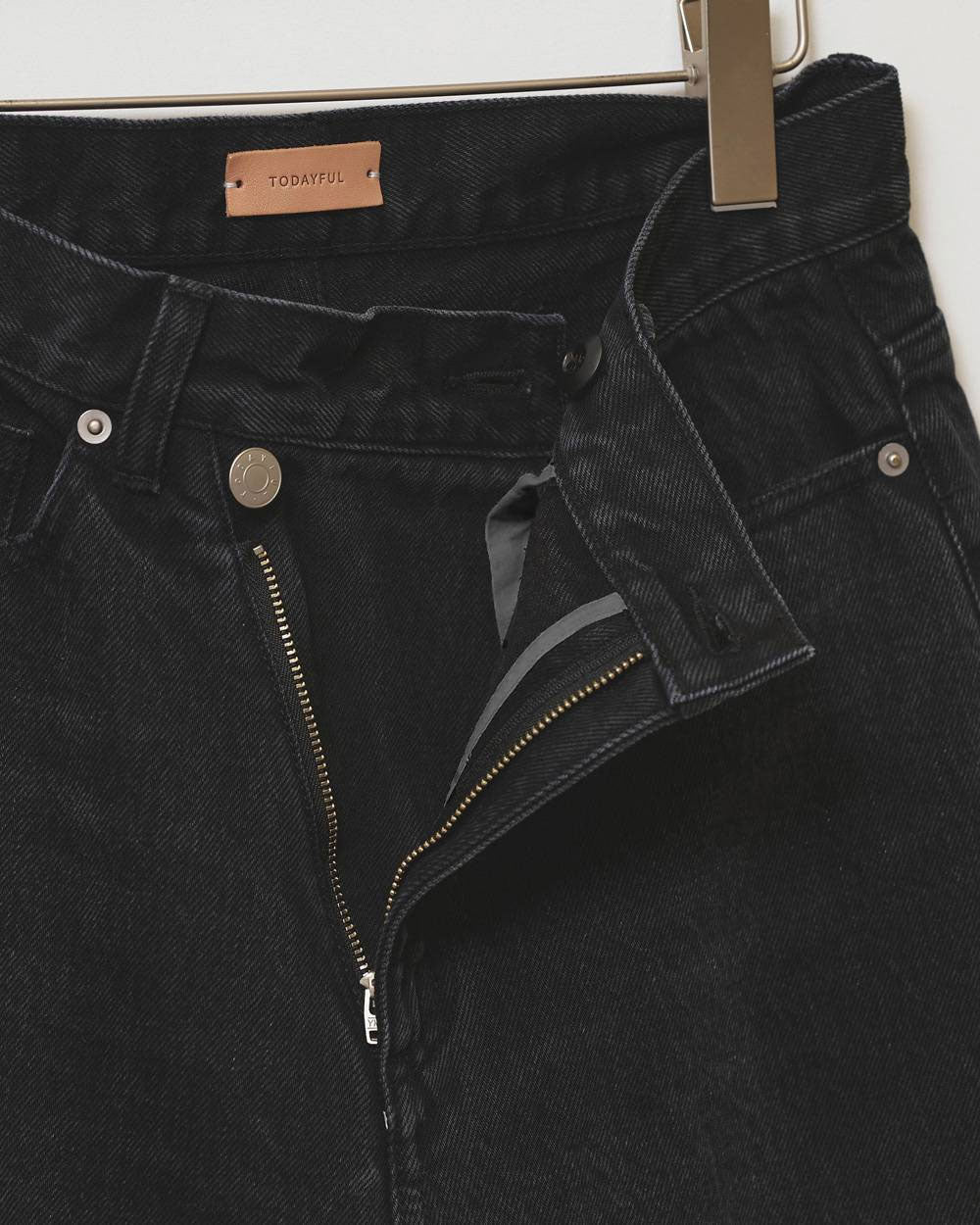 
                  
                    Henry's Denim
                  
                