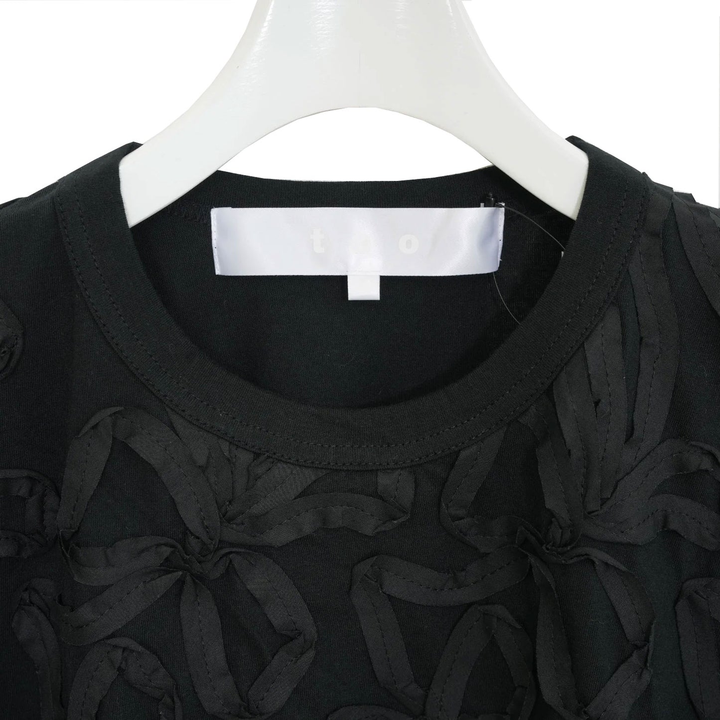 
                  
                    リボン刺繍Tシャツ -BLACK-
                  
                