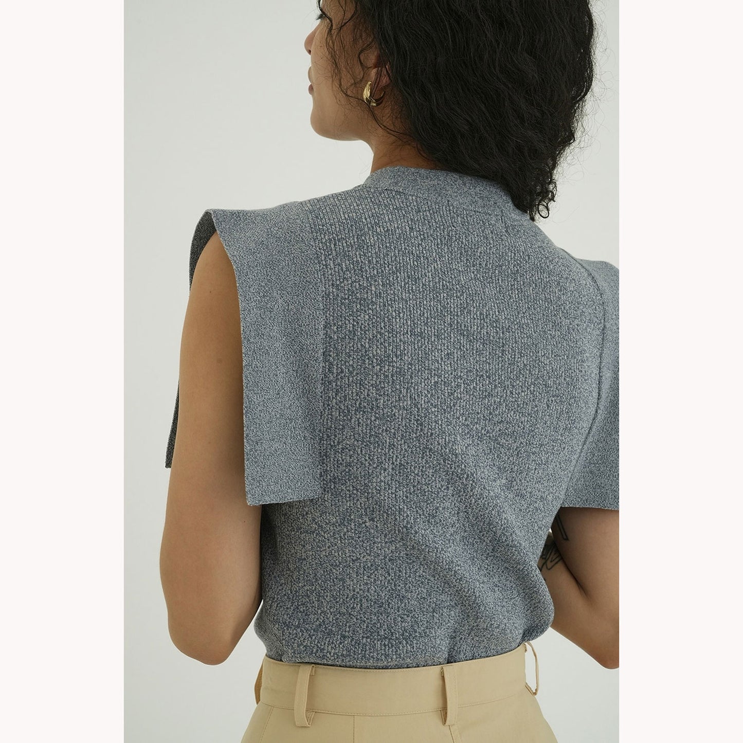 
                  
                    SQUARE SLEEVE KNIT TOPS -BEIGE-
                  
                