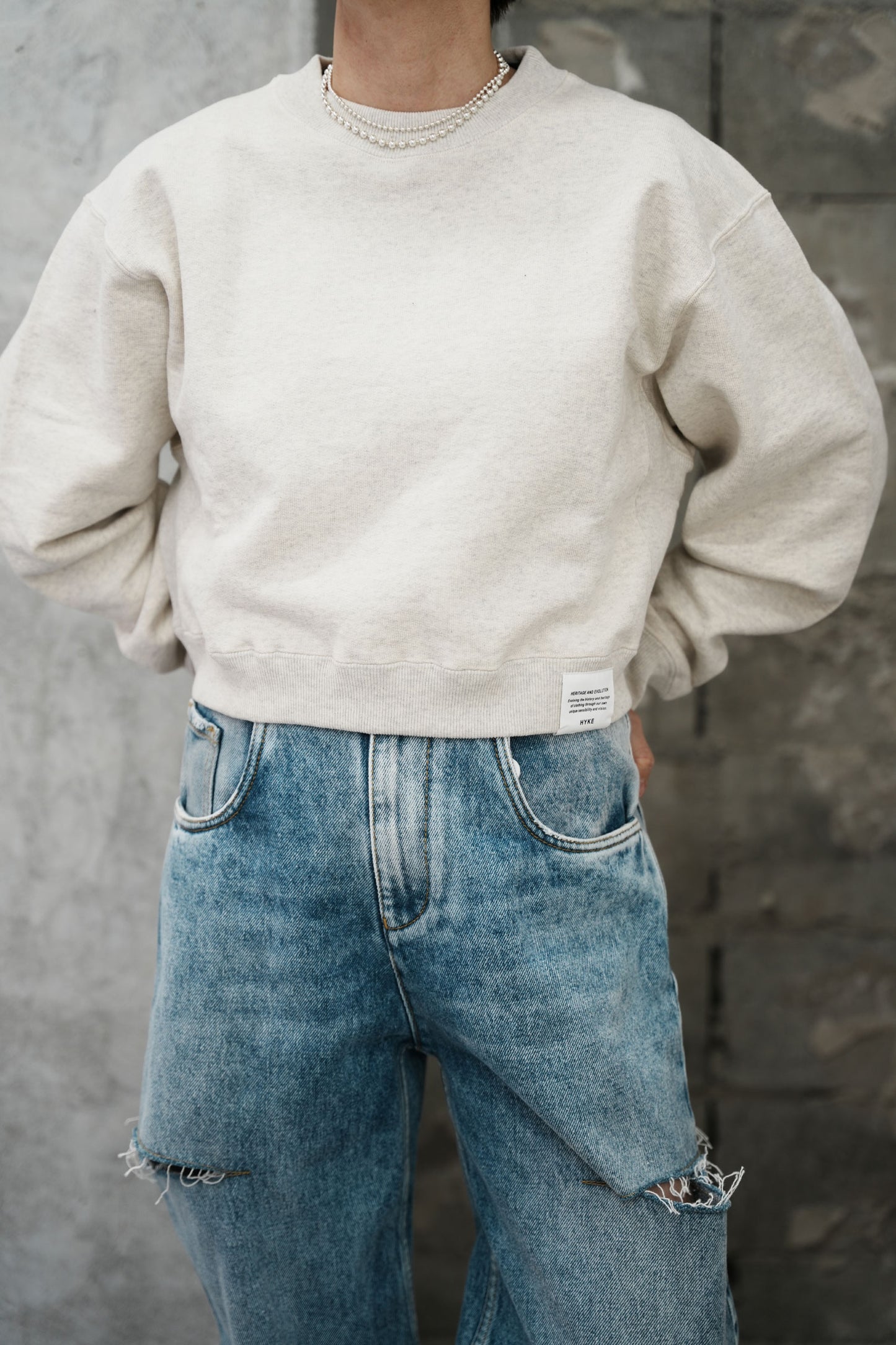 
                  
                    CROPPED SWEAT SHIRT-OATMEAL-
                  
                