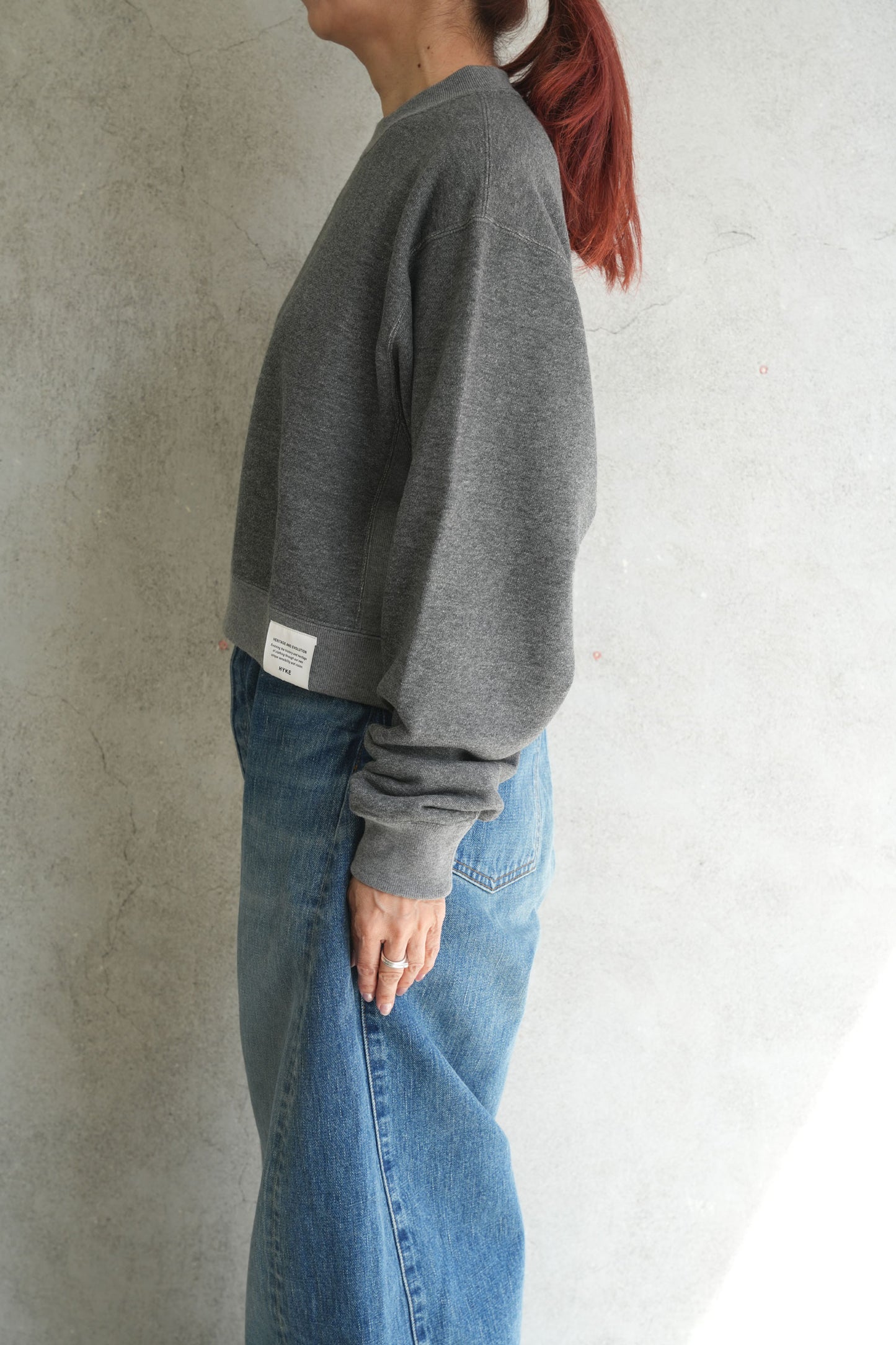 
                  
                    CROPPED SWEAT SHIRT -CHARCOAL-
                  
                