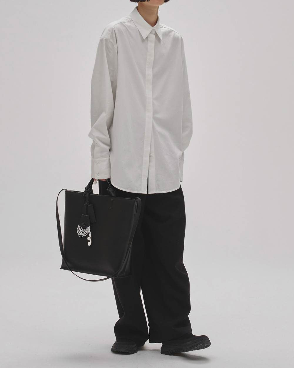 
                  
                    Useful Leather Bag(L)
                  
                