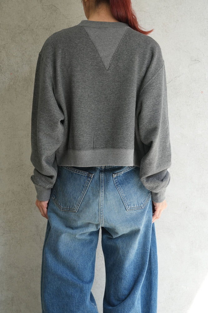 
                  
                    CROPPED SWEAT SHIRT -CHARCOAL-
                  
                