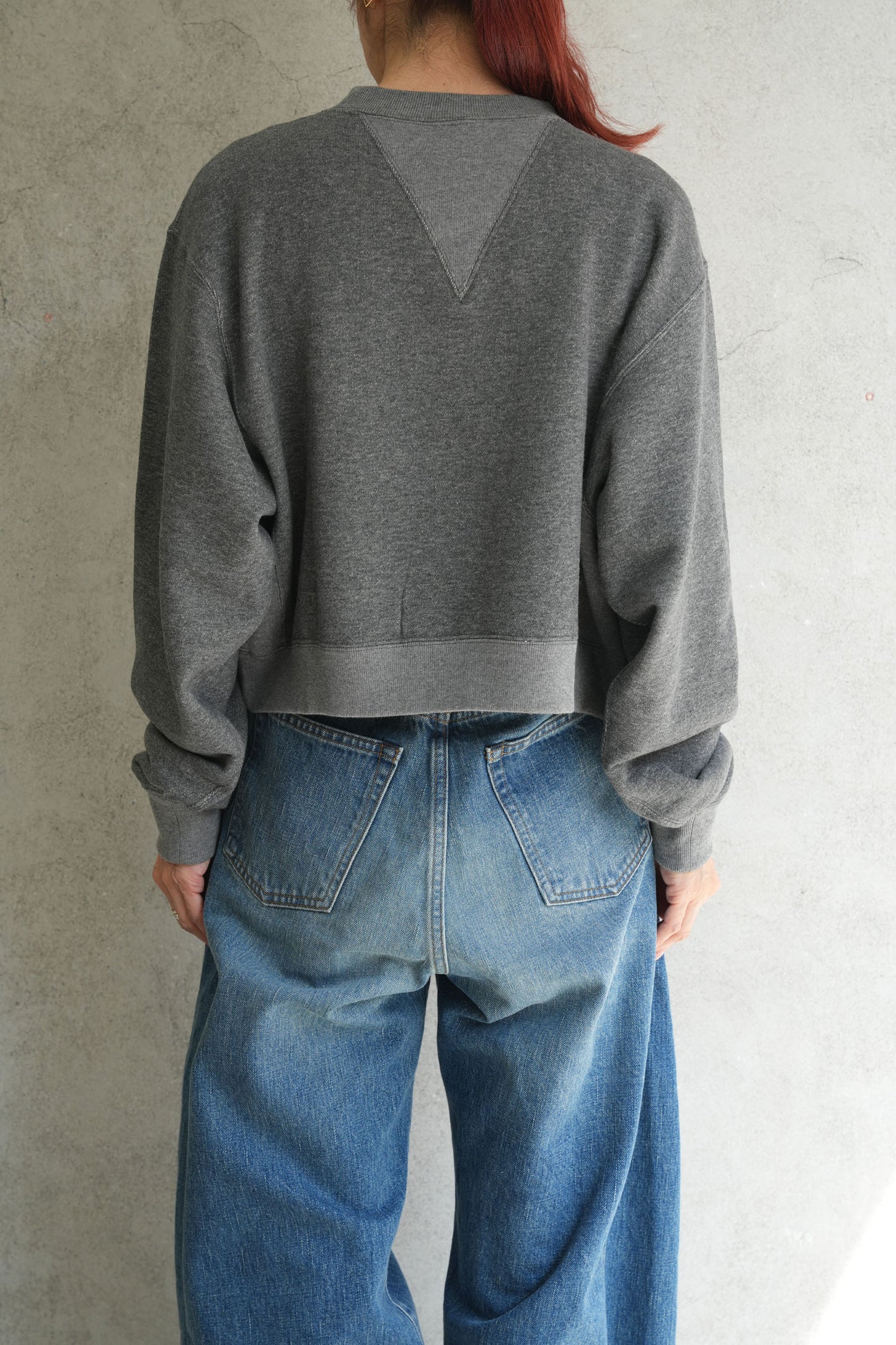 
                  
                    CROPPED SWEAT SHIRT -CHARCOAL-
                  
                
