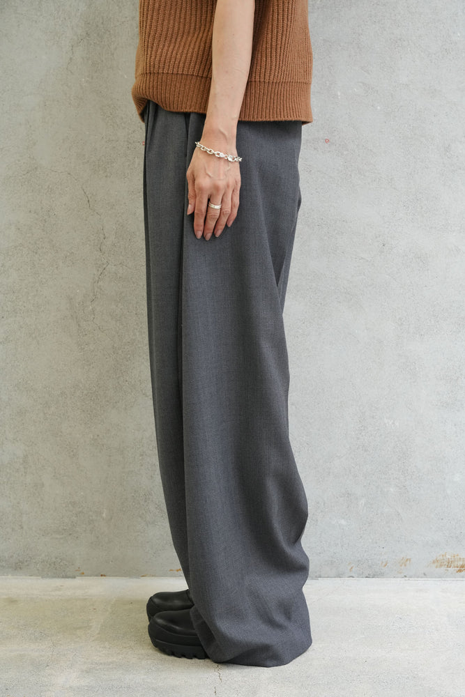 
                  
                    DOESKIN BARREL-LEG PANTS-CHACOAL-
                  
                