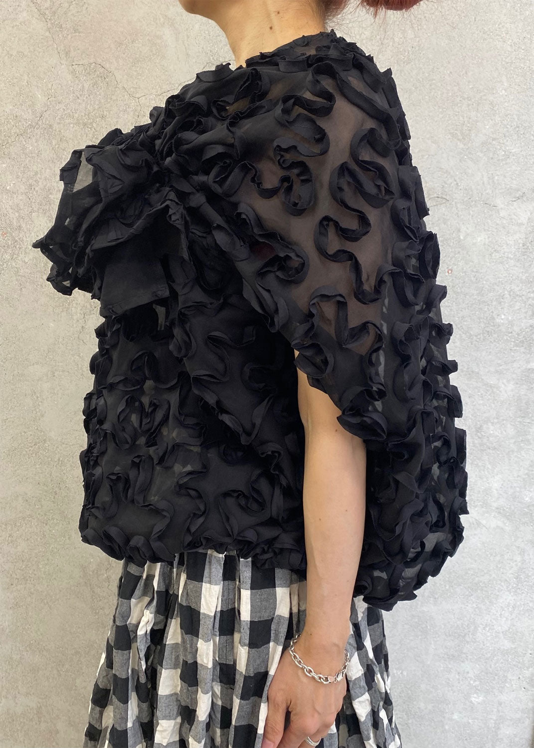 
                  
                    オーガンジー刺繍リボンTOPS -BLACK-
                  
                