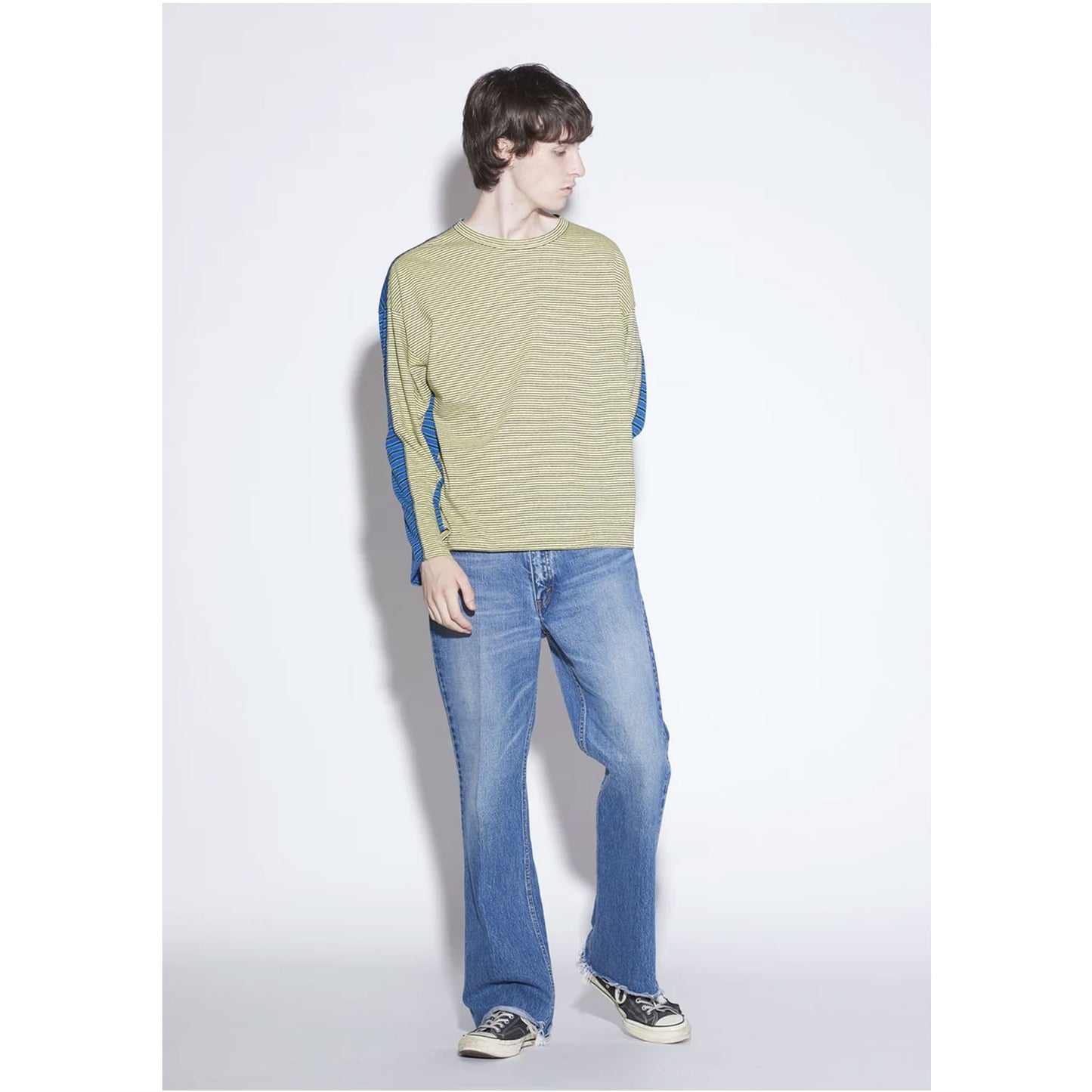 
                  
                    002 Flare Denim
                  
                