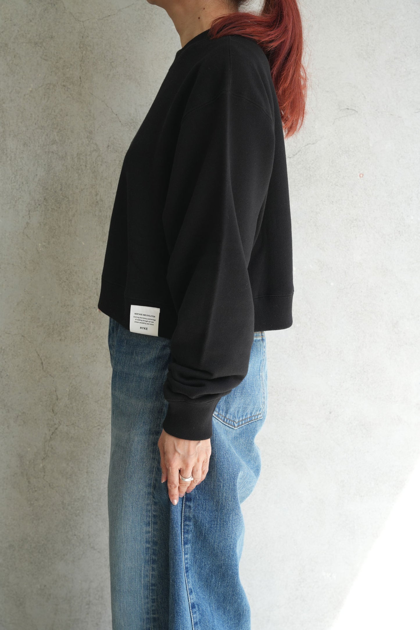 
                  
                    CROPPED SWEAT SHIRT -CHARCOAL-
                  
                