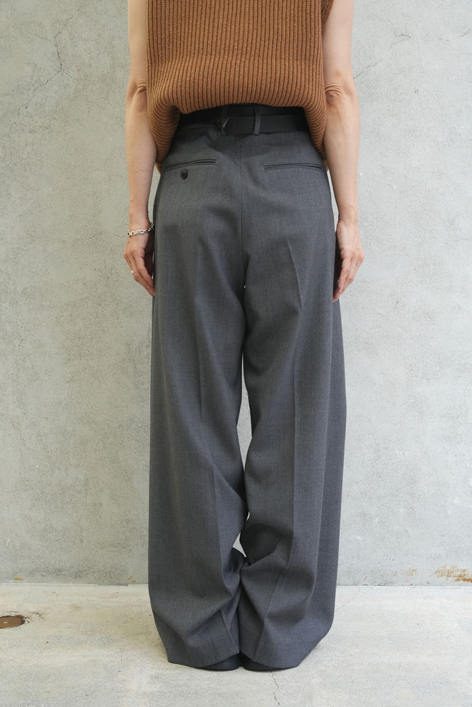 
                  
                    DOESKIN BARREL-LEG PANTS-CHACOAL-
                  
                