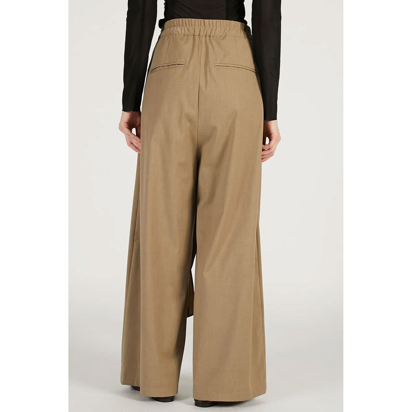 
                  
                    Wave Drape Pants -BEIGE-
                  
                