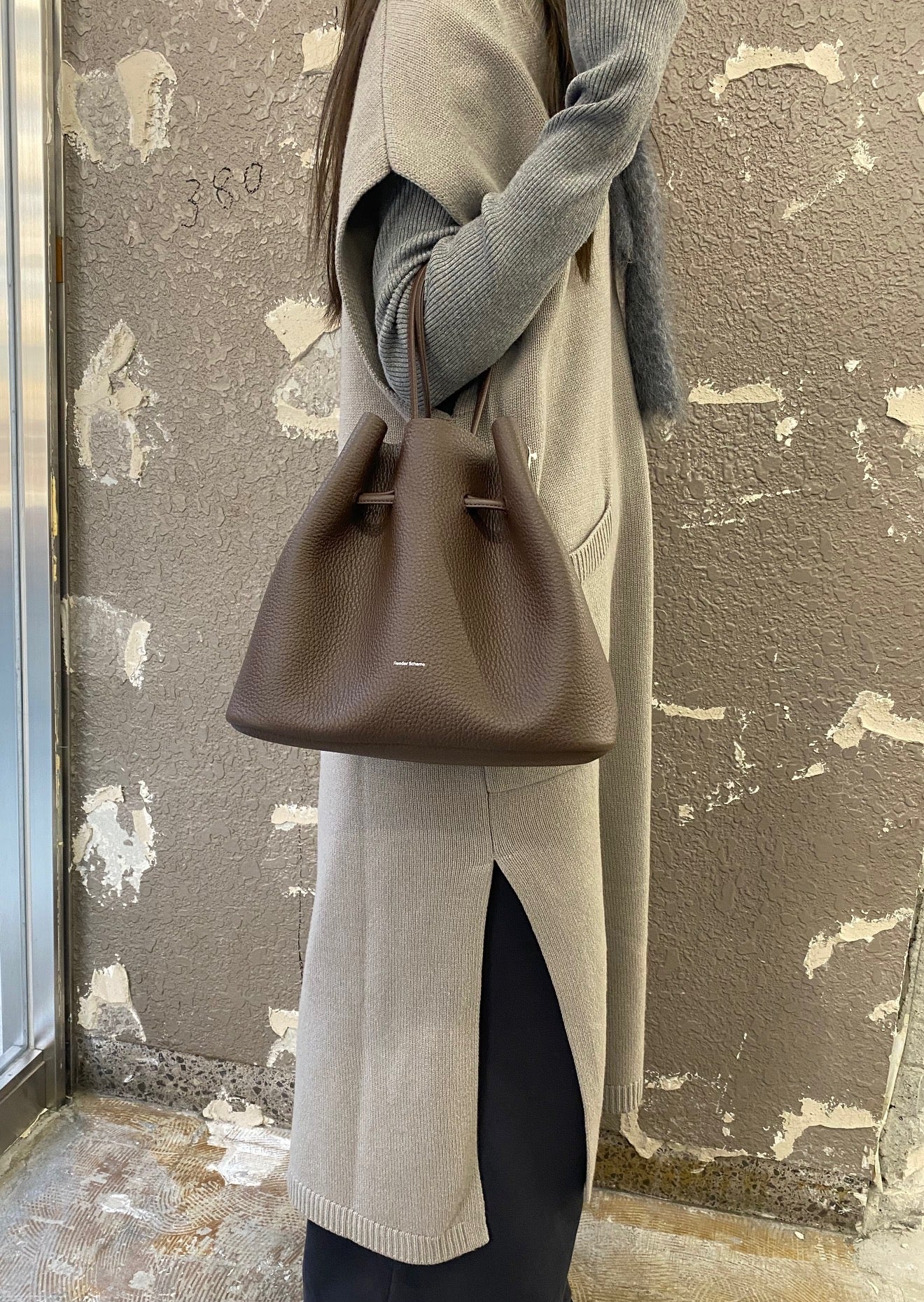 
                  
                    bucket bag-dark brown-
                  
                