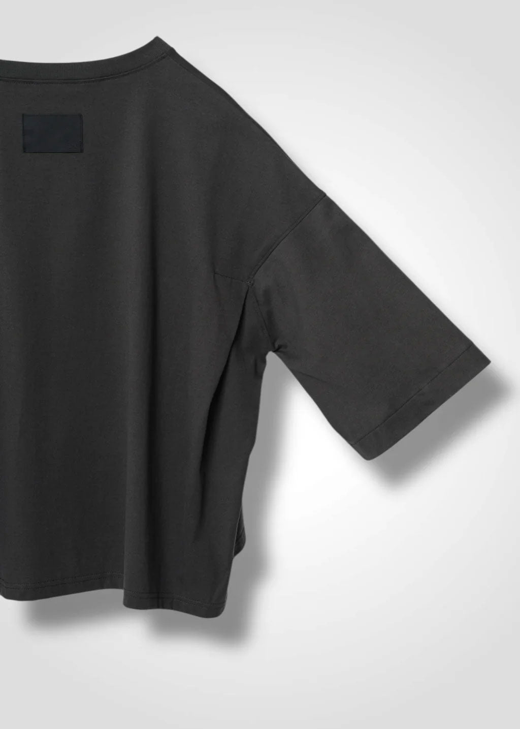 
                  
                    NOELLA T SHIRT -CHACOL-
                  
                