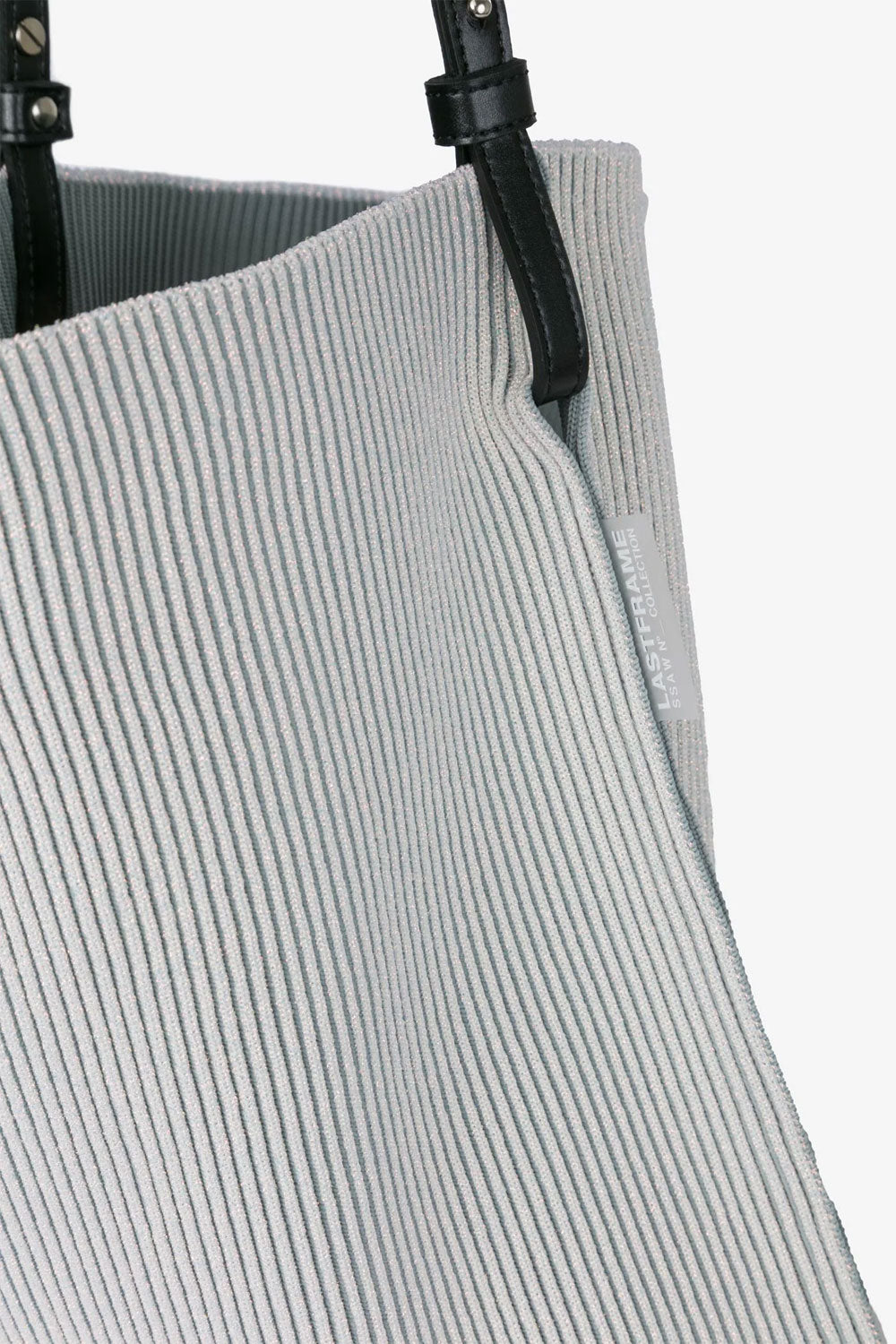
                  
                    FLAT MEDIUM
                  
                